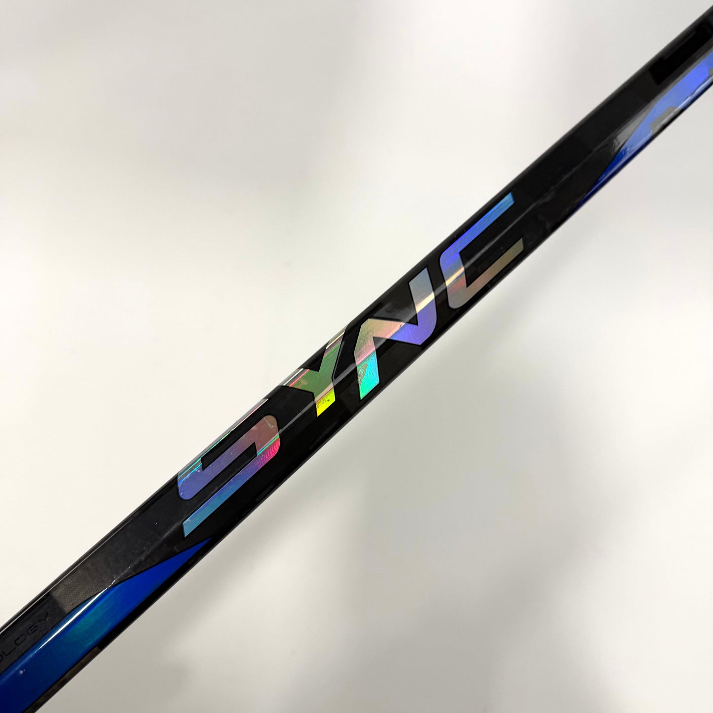 Used Right Blue Bauer Nexus Sync | 65 Flex P88 Curve Grip | AB945