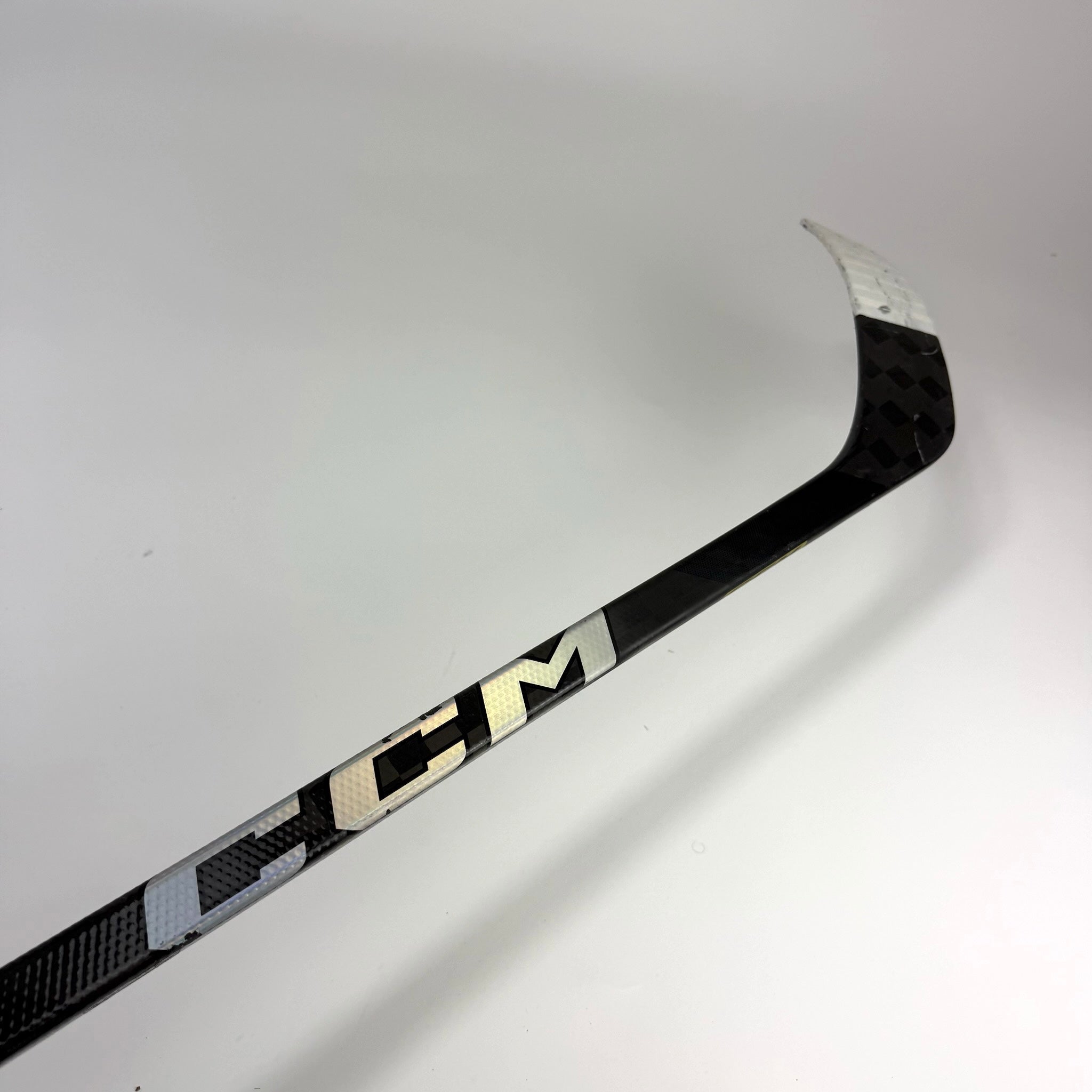 Used Right CCM Tacks AS6 Pro | 90 Flex P28M Curve Grip | F335 - Top Flight Hockey