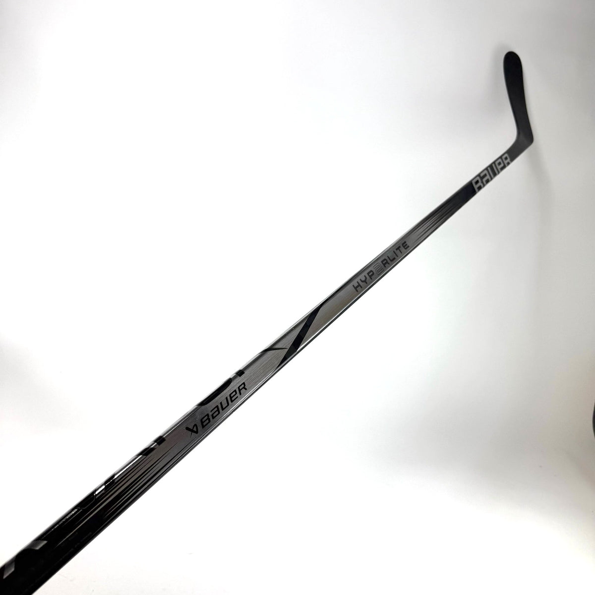 New Left Silver Bauer Vapor Hyperlite 2 | 95 Flex P28 Modified Curve Grip | D267 - Top Flight Hockey