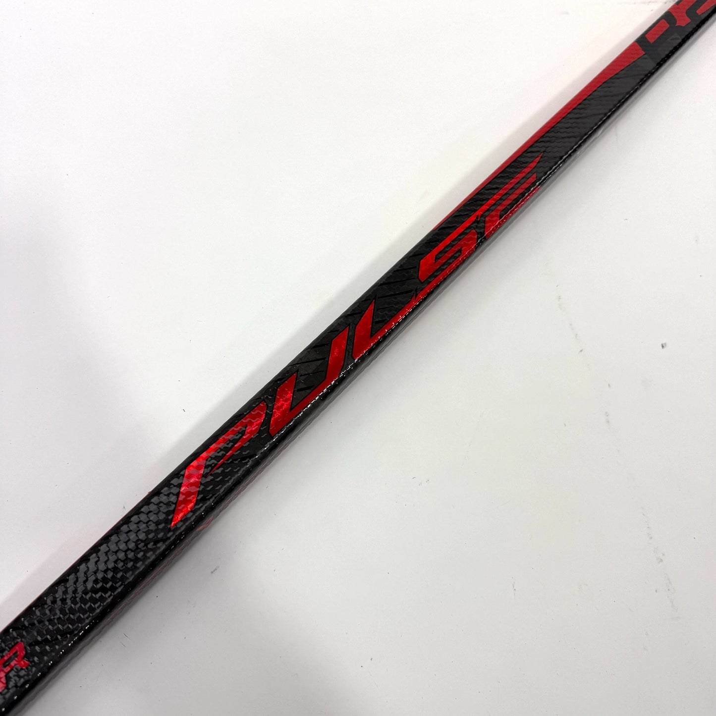 Used Left Red Bauer Pulse | 87 Flex P28 Curve Grip | Matt Gryzelcyk | BH141