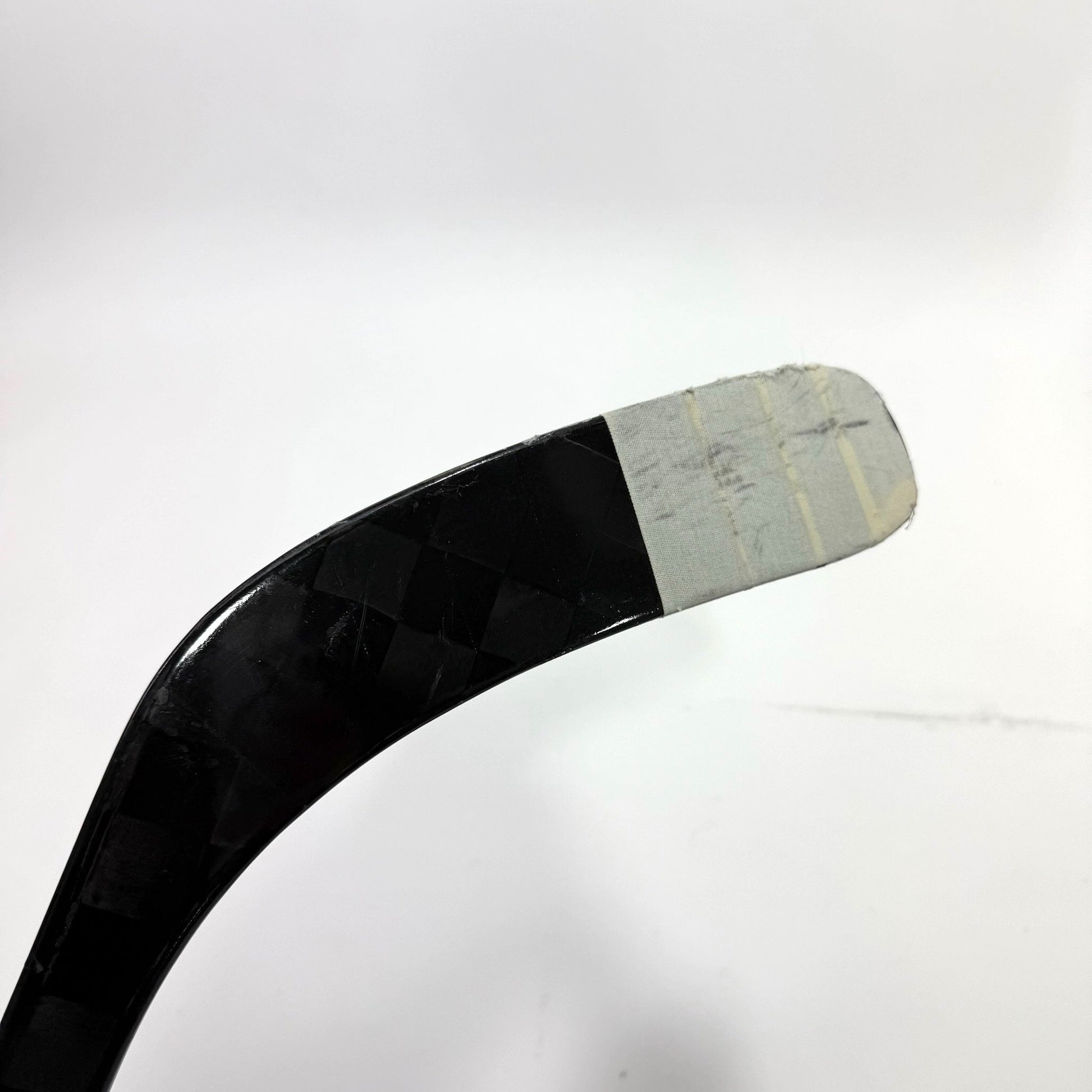 Used Left Warrior Super Novium | 80 Flex P88 Curve Grip | Lukas Reichel | BH167 - Top Flight Hockey