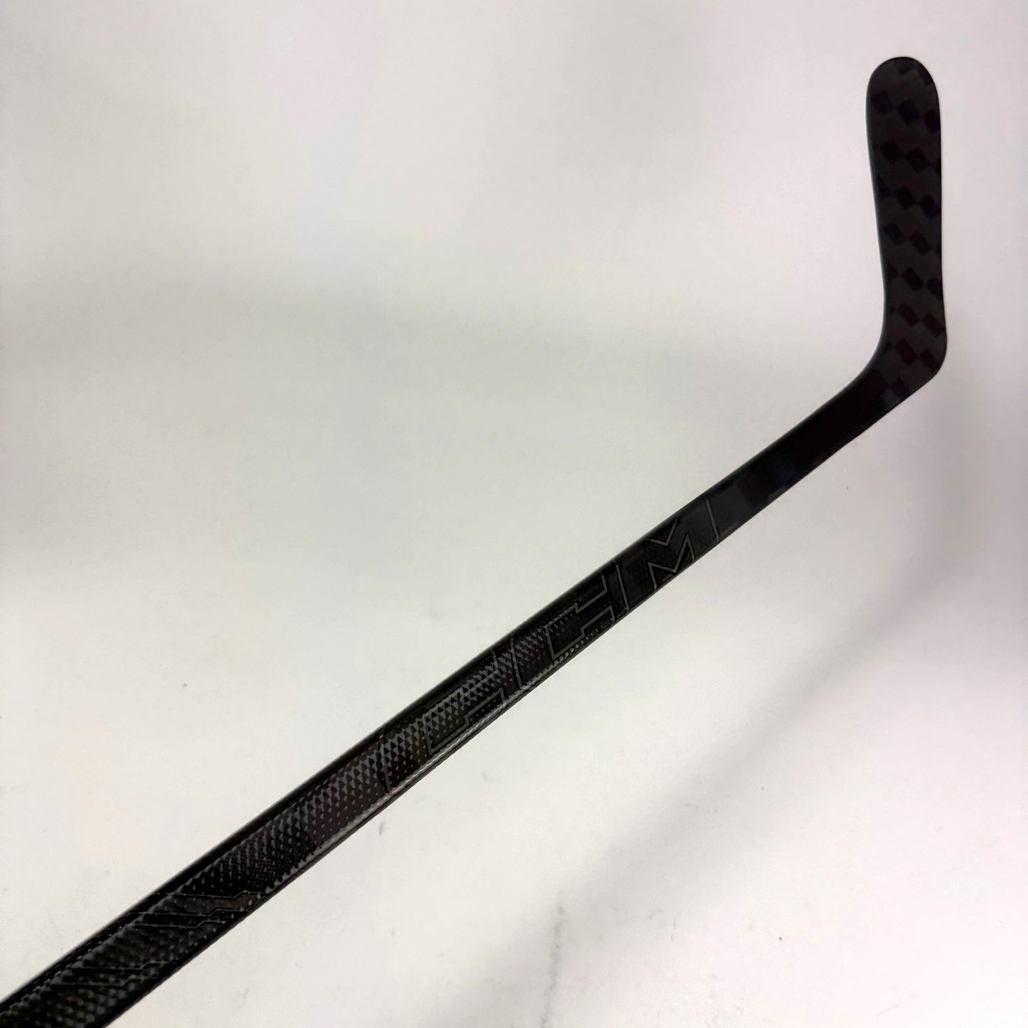 New Left CCM Tacks XF Ghost | 85 Flex P90T Curve Grip | J466 - Top Flight Hockey