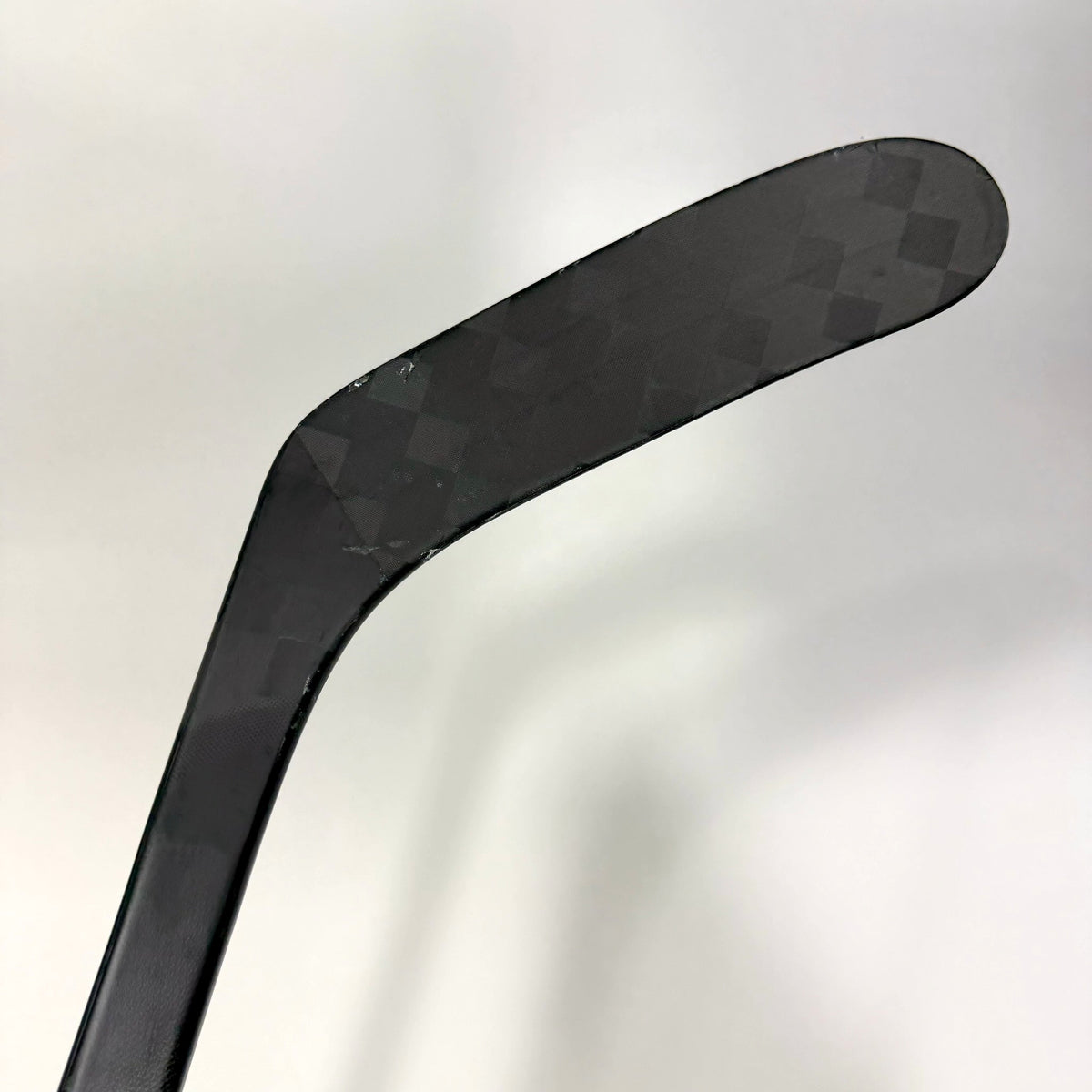 Used Right CCM Jetspeed FT8 Pro | 80 Flex P28M Curve Grip | AB432
