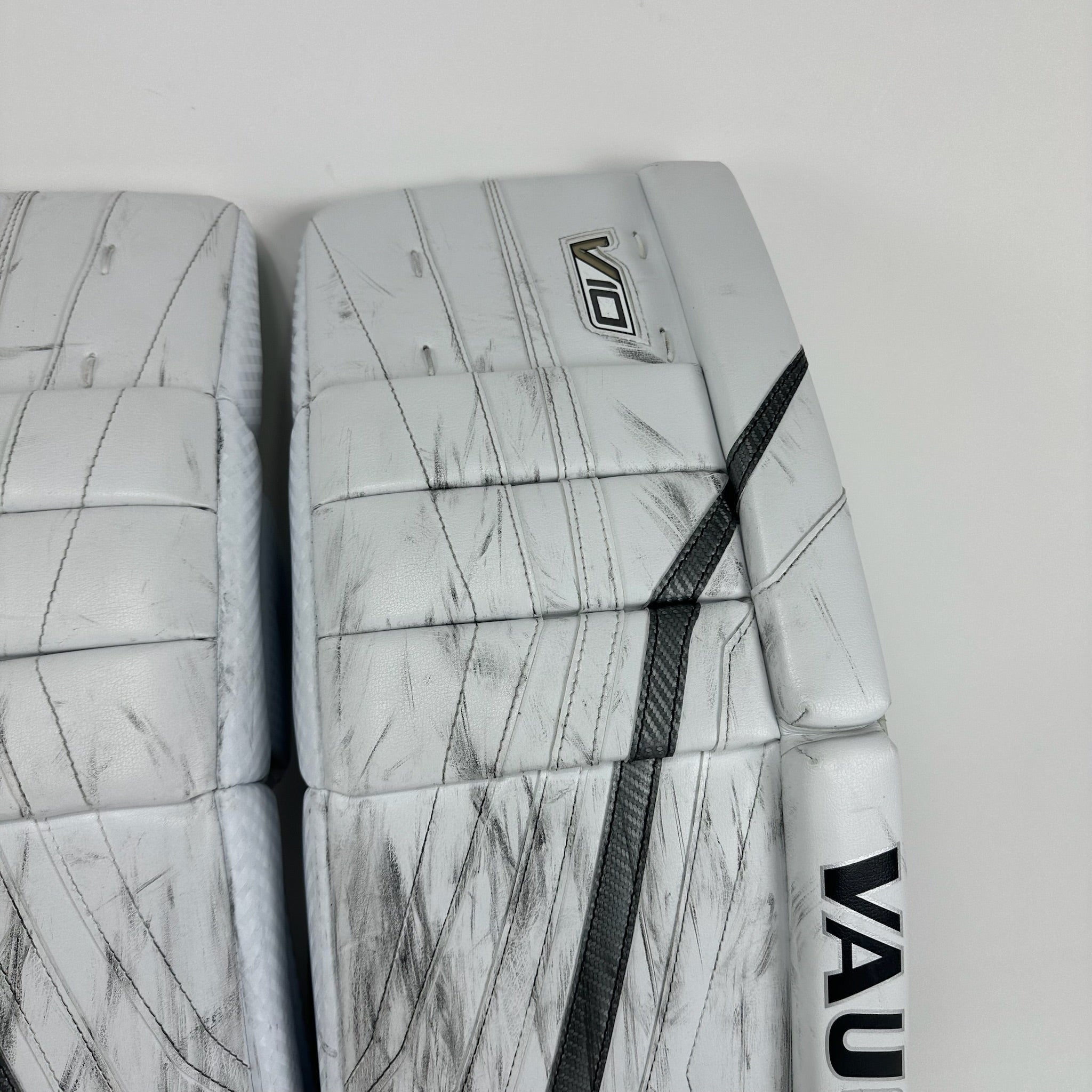 Used Vegas Knights White and Gold Vaughn V10 Goalie Leg Pads | Saville | 35+1"