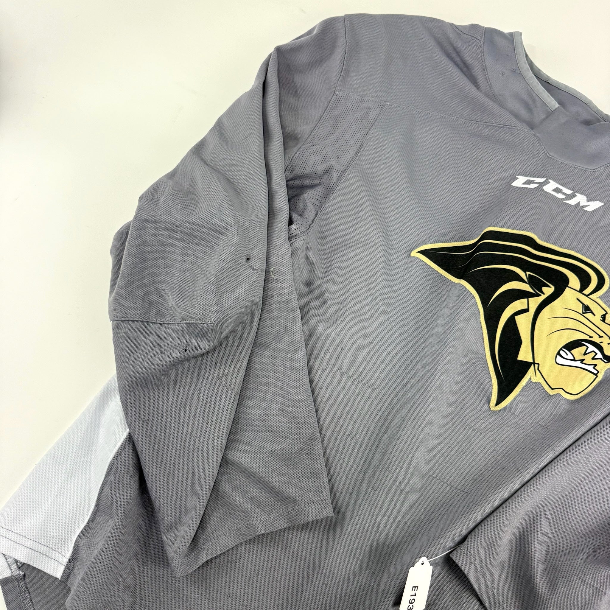 Used Grey Lindenwood CCM Practice Jersey | XL | E193 - Top Flight Hockey