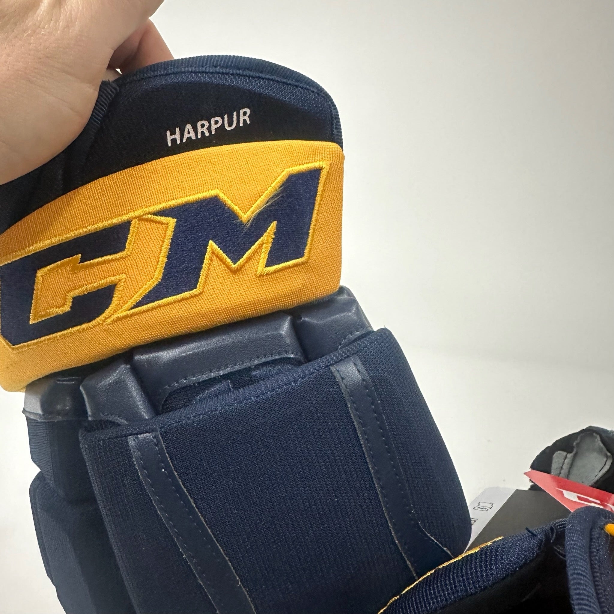 Brand New CCM HGCLPR Gloves - Nashville Predators - Harpur - 15"