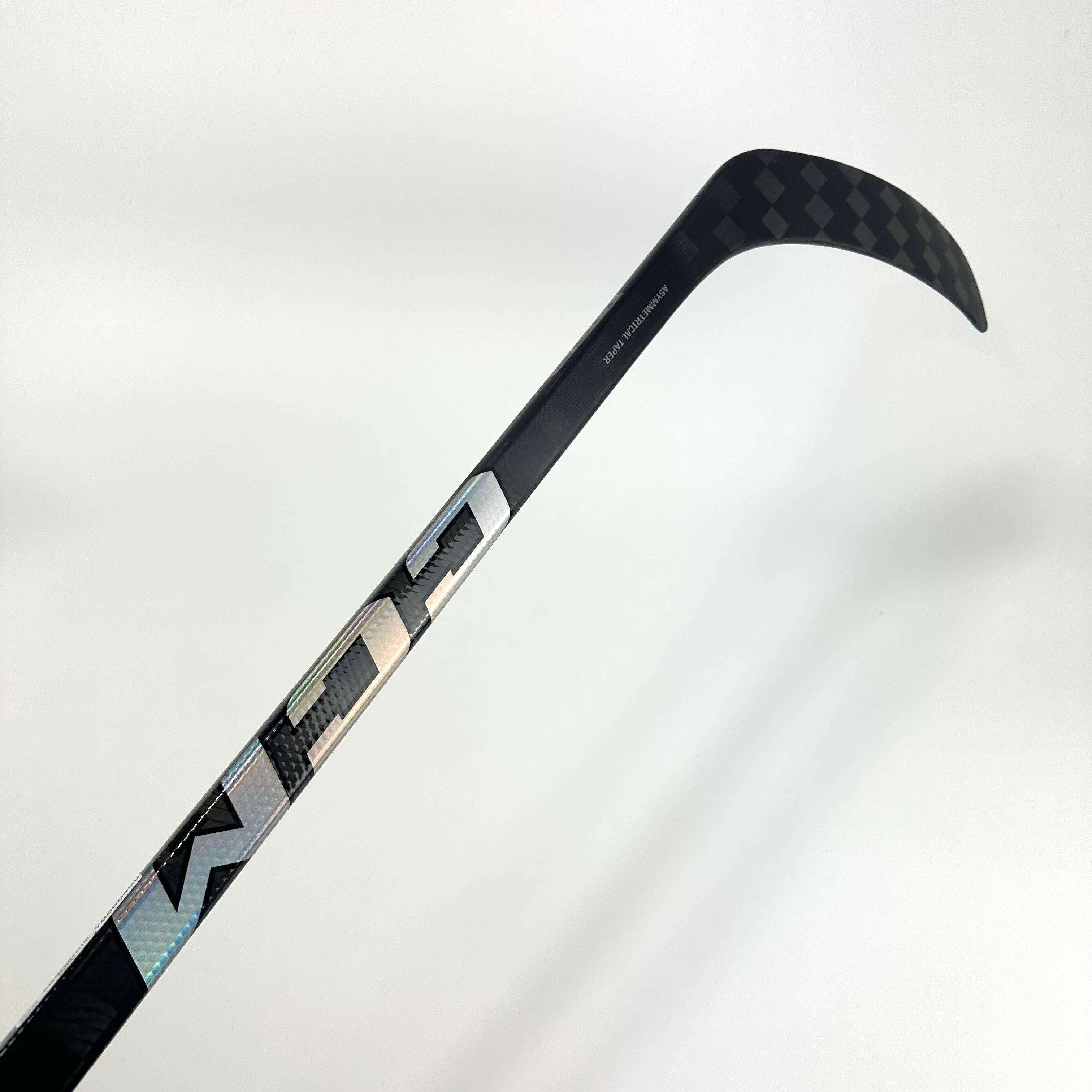 New Left CCM Ribcor Trigger 8 Pro | 85 Flex P90 Curve Grip | Sillinger | L155