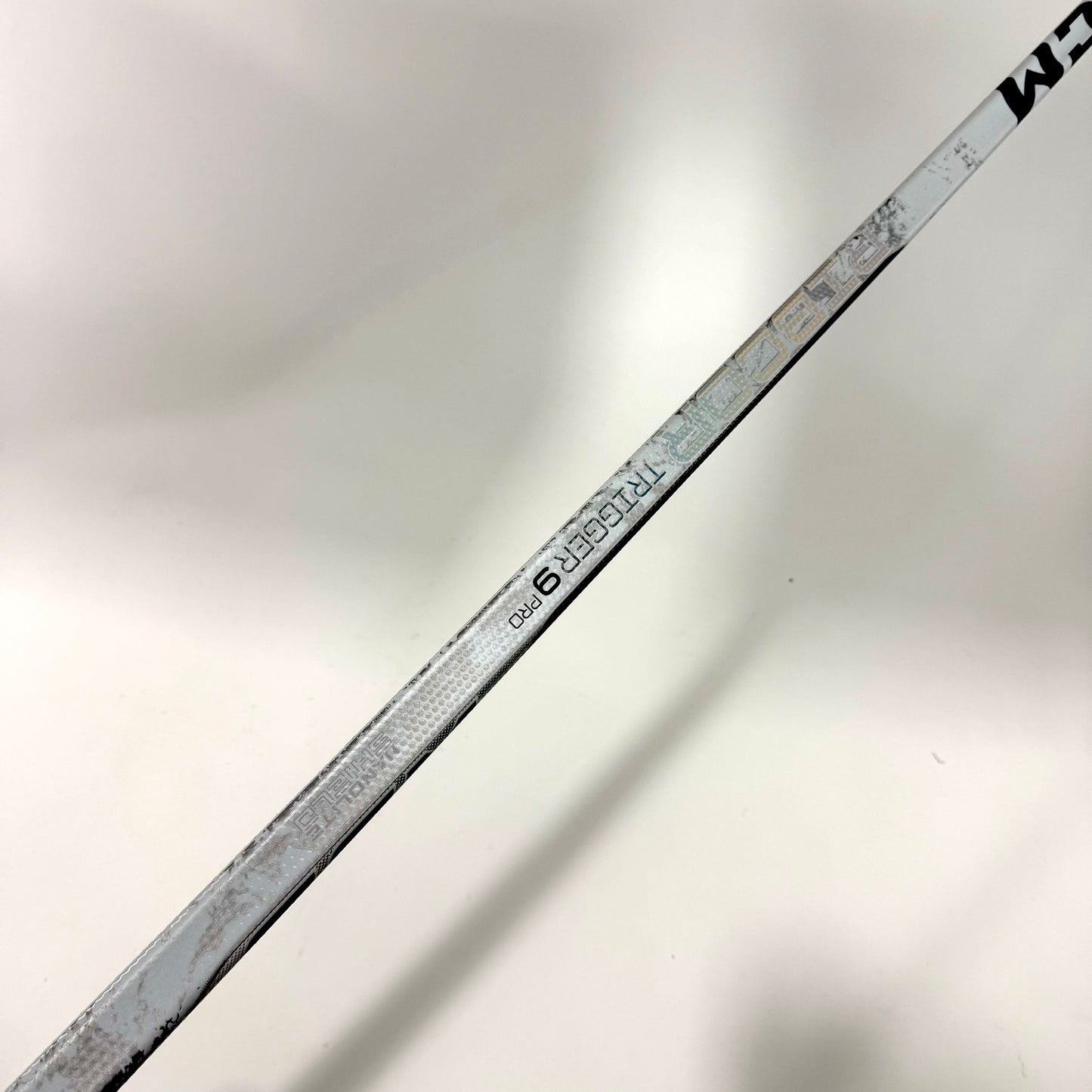 Used Right White CCM Trigger 9 Pro | 80 Flex P92M Curve Grip | AB956