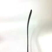 New Regular White/Navy Warrior Ritual V4 Goalie Stick | 25.5" Paddle W31 Curve | R303 - Top Flight Hockey