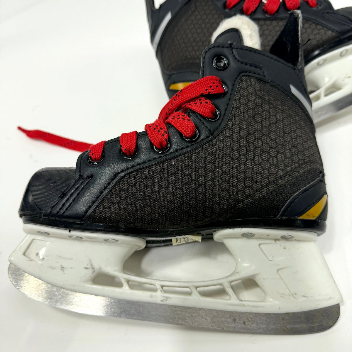 Used Bauer Supreme ONE.4 Skates | Yth 13 R | AB416 - Top Flight Hockey