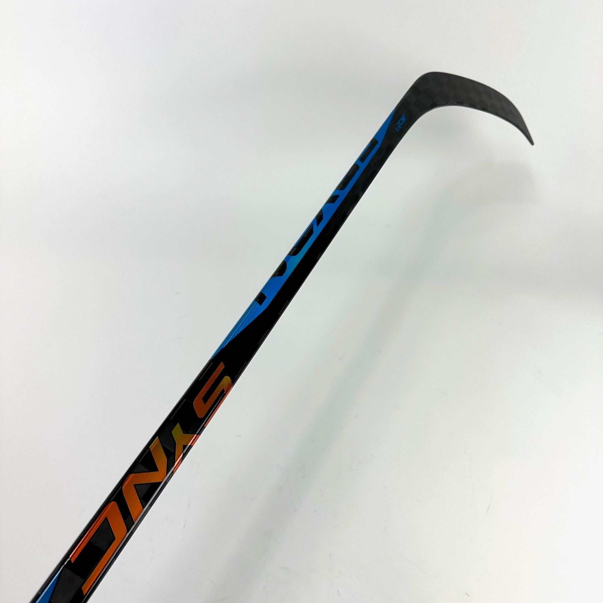 New Left Blue Bauer Nexus Sync | 82 Flex Malkin Pro Curve Grip | Alexandrov | K460