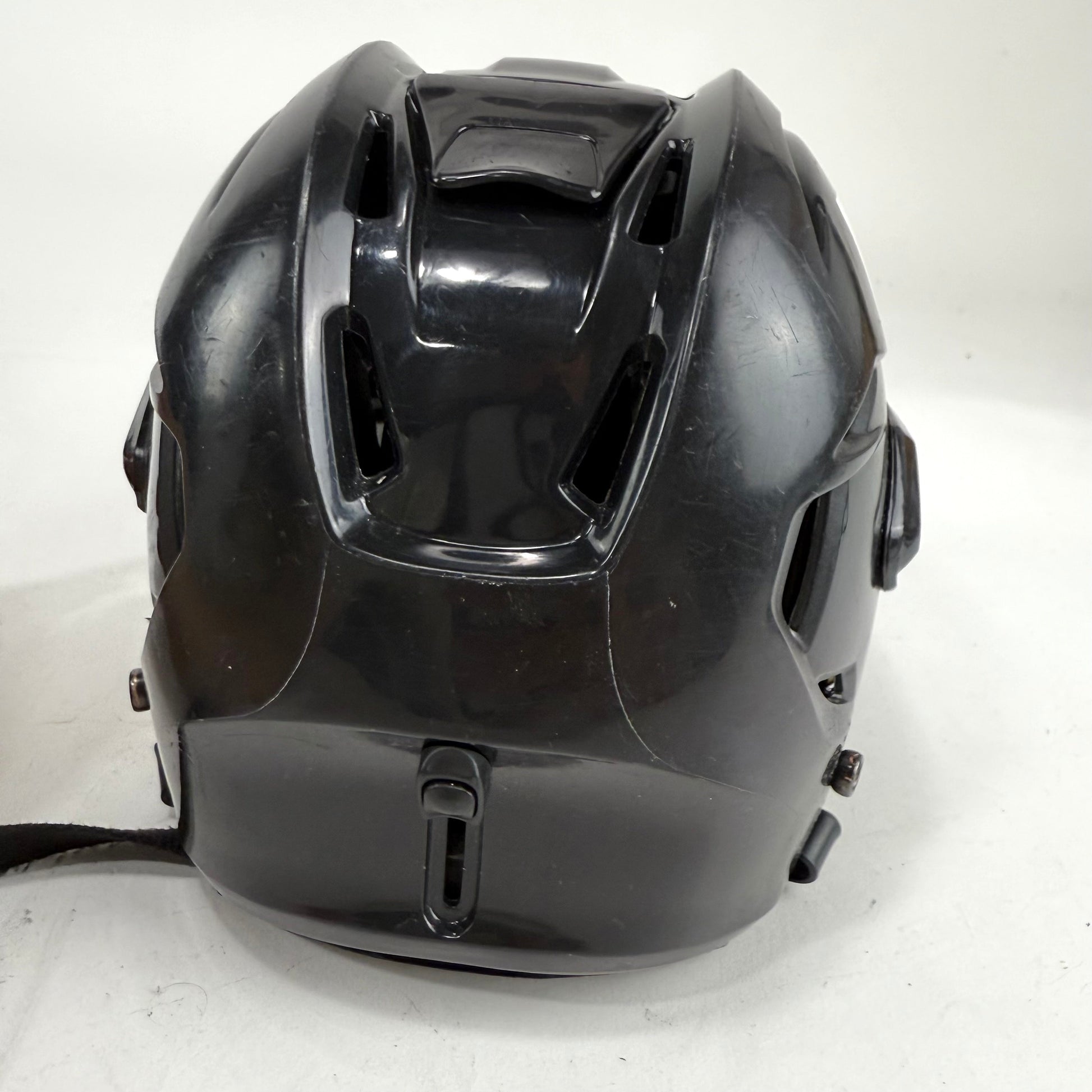 Used Black Bauer Re-akt | Extra Small | E618 - Top Flight Hockey