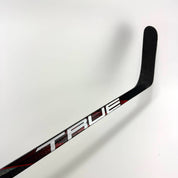 Used Left Red True Catalyst 9X4 | 85 Flex P92M Curve Grip | R834 - Top Flight Hockey