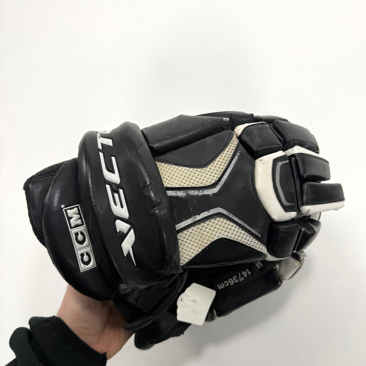 Used Black and White CCM Vector V5.0 Gloves | 14" | #A76 - Top Flight Hockey