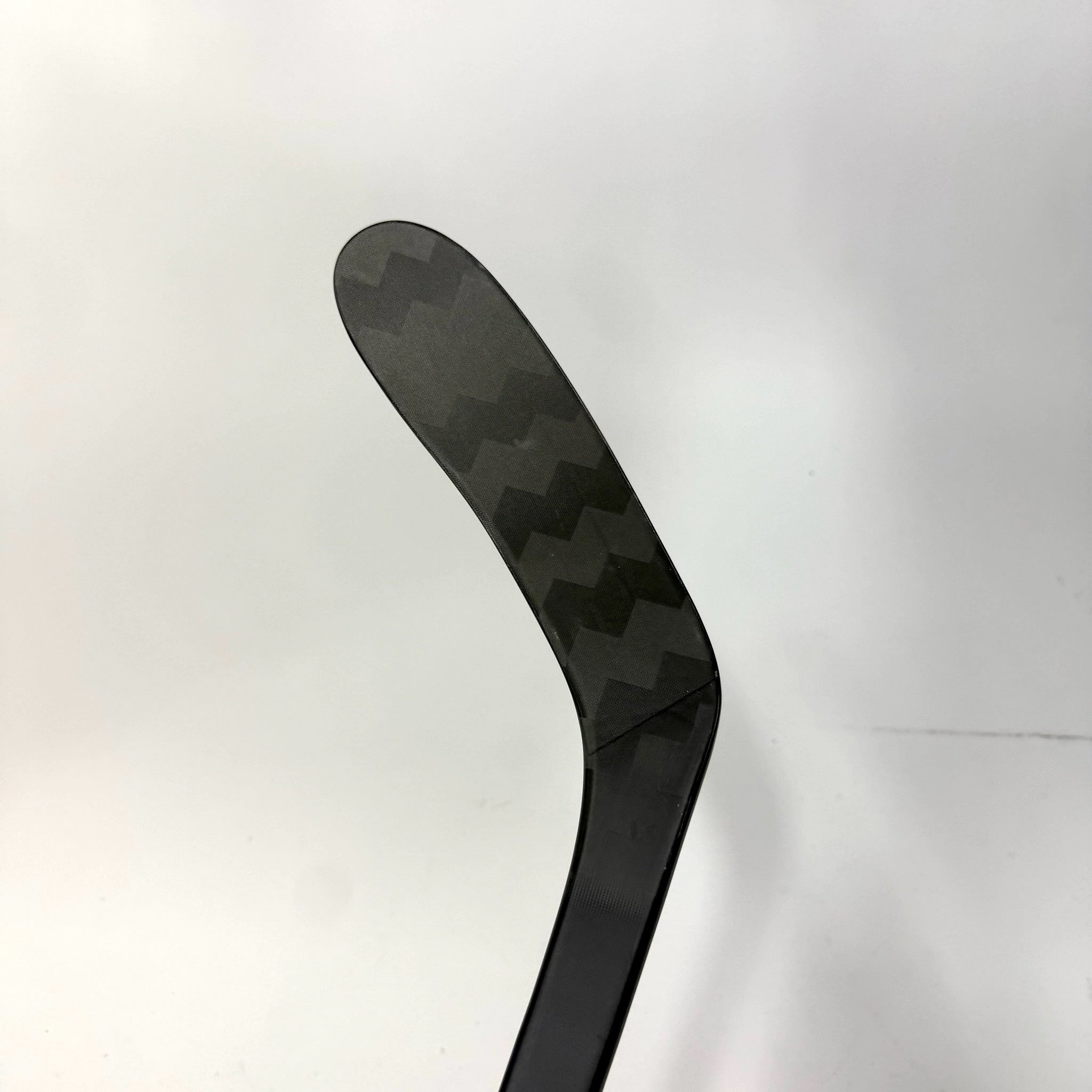 New Left CCM Ribcor Trigger 10 Pro | 65 Flex P28 Curve Grip | J230
