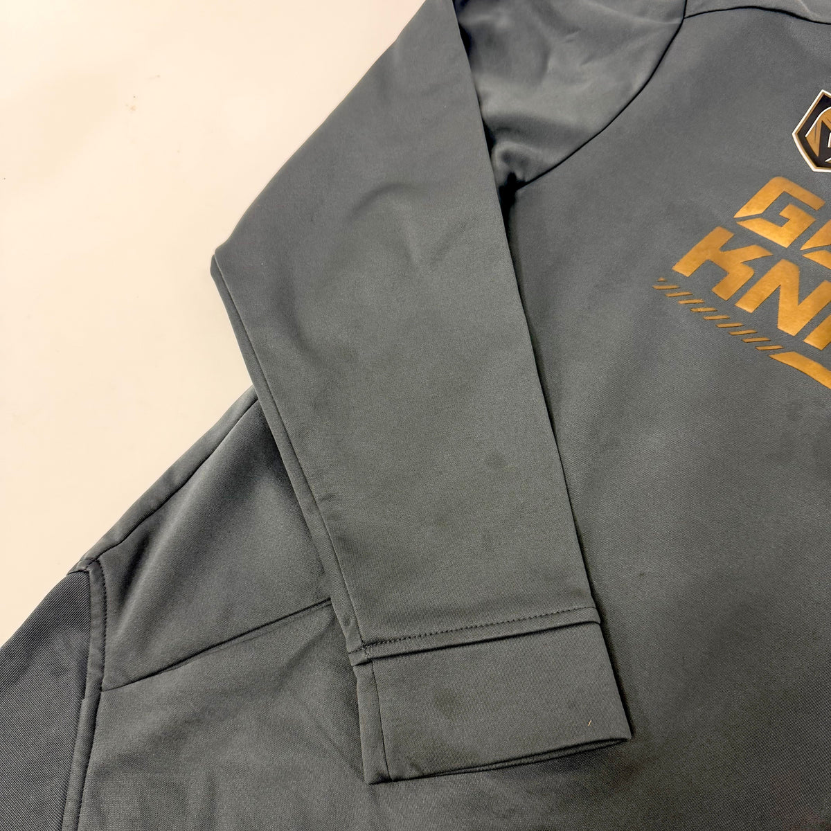 Used Grey Vegas Golden Knights Fanatics Hoodie | Senior Large | AB238
