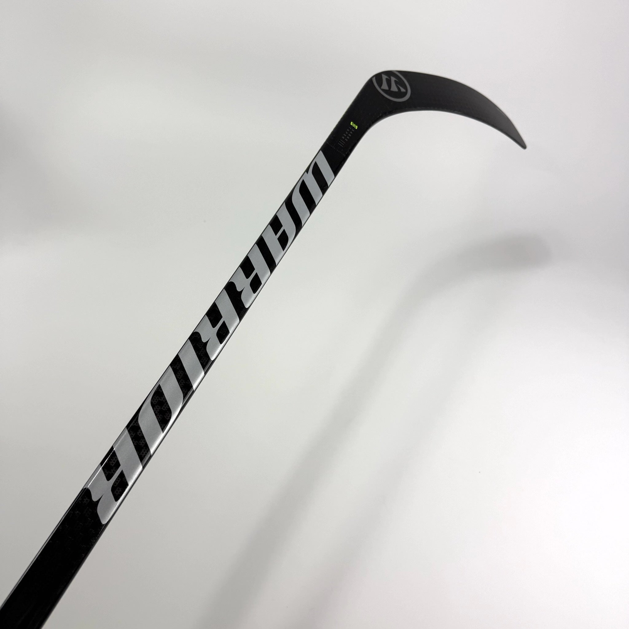 New Left Warrior Alpha LX2 | 75 Flex W90 Curve Grip | R536 - Top Flight Hockey