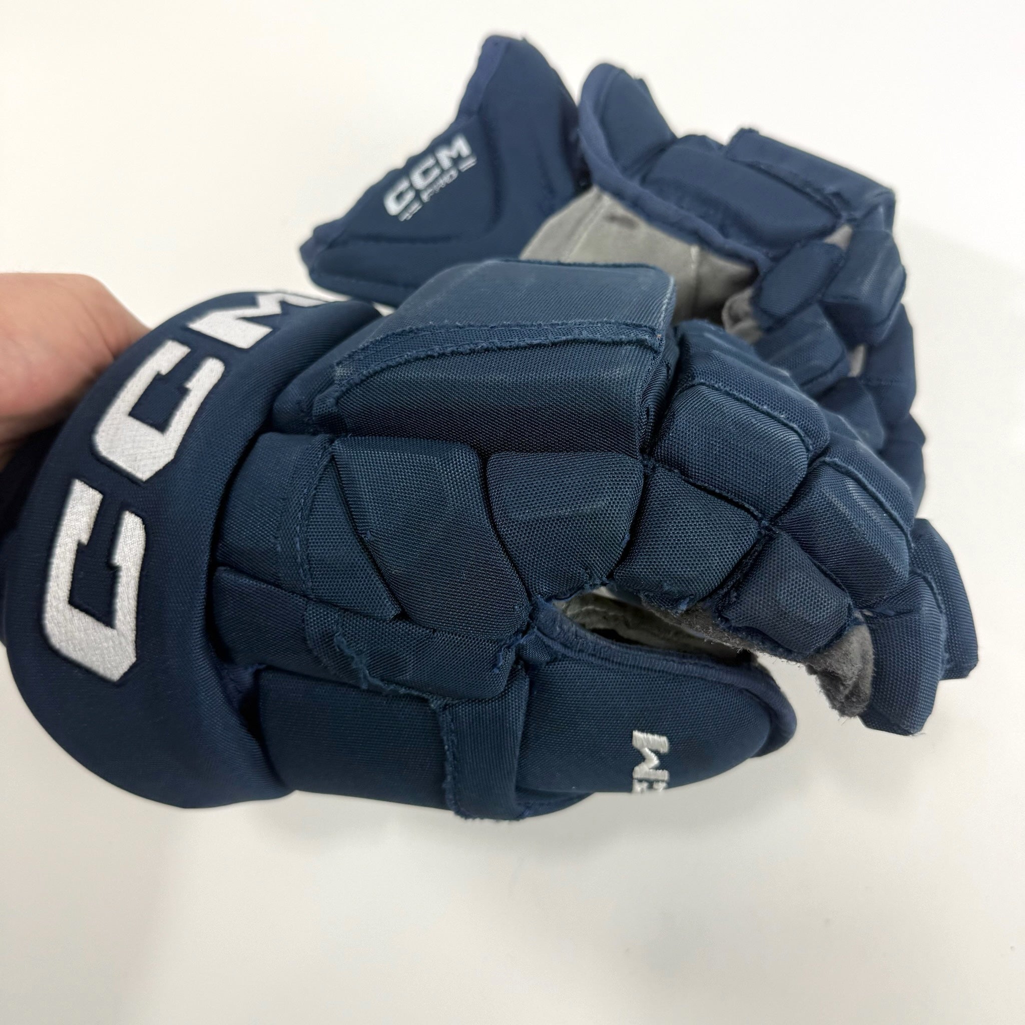 Used Navy CCM HG12 Gloves | 14" | D363