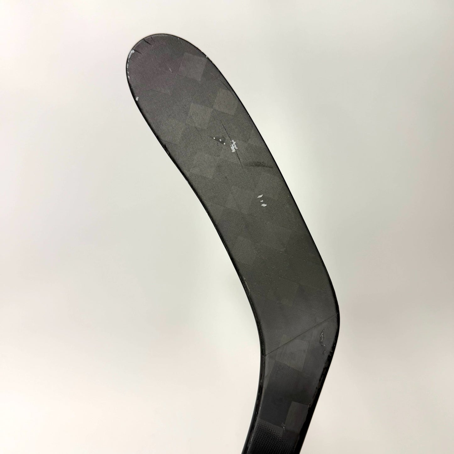 Used Left Black CCM Jetspeed FT8 Pro | 70 Flex P28 Curve Grip | AB989