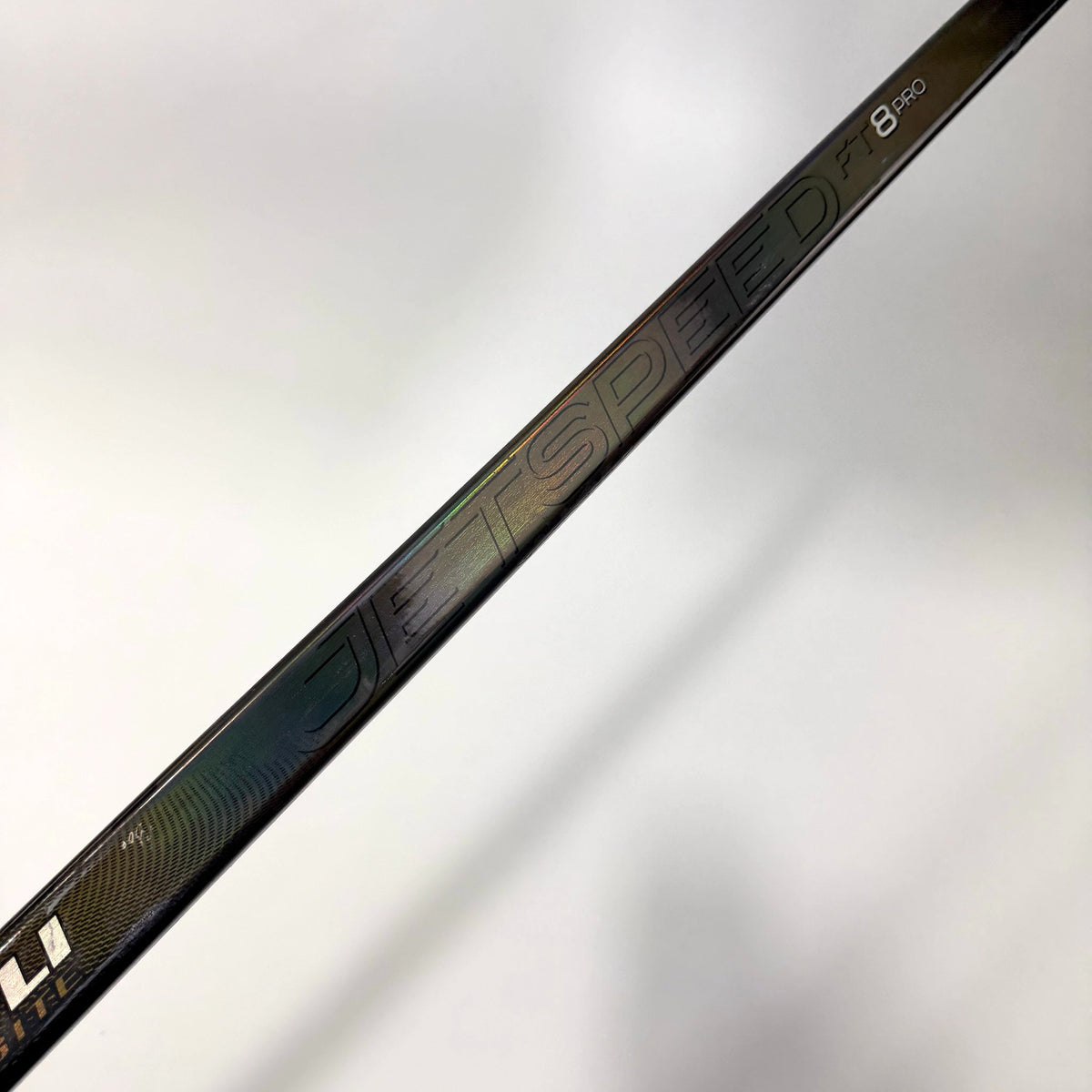 Used Right CCM Jetspeed FT8 Pro | 80 Flex P28M Curve Grip | AB432
