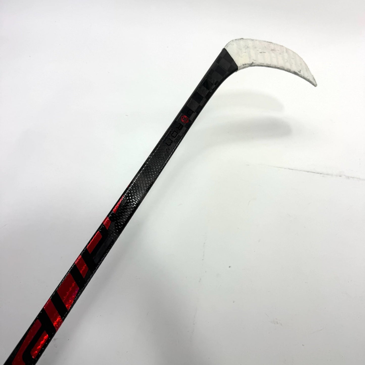 Used Left Red Bauer Pulse | 87 Flex P28 Curve Grip | Matt Gryzelcyk | BH141