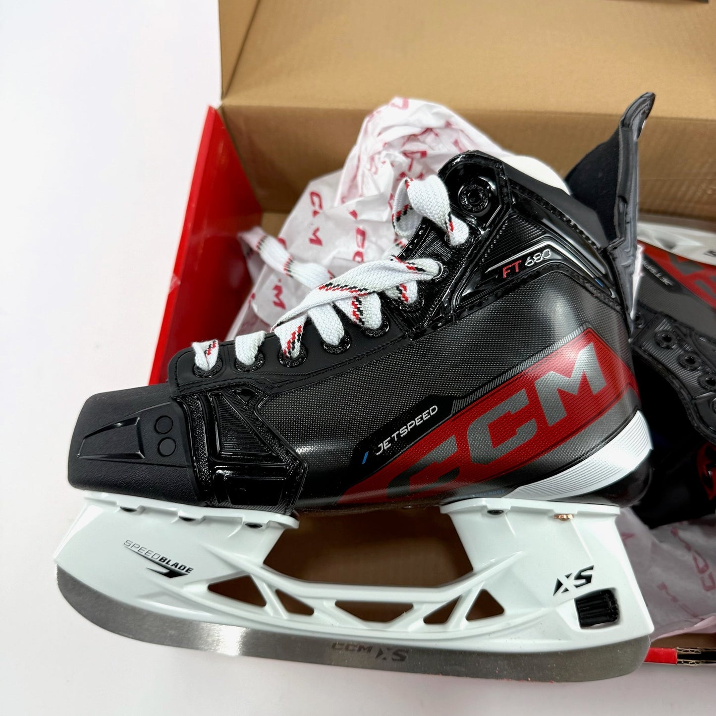 New CCM Jetspeed FT680 Skates | 4.5 Wide