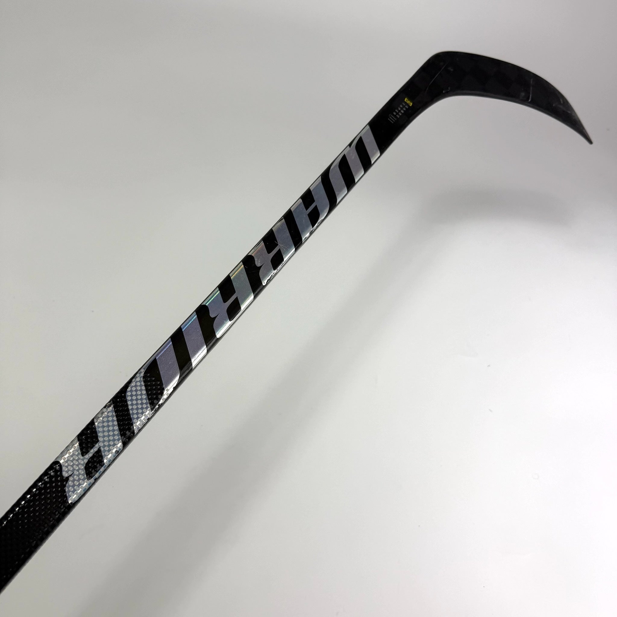 Used Left Yellow Warrior Alpha LX2 Pro | 85 Flex P28 Curve Grip | F362 - Top Flight Hockey