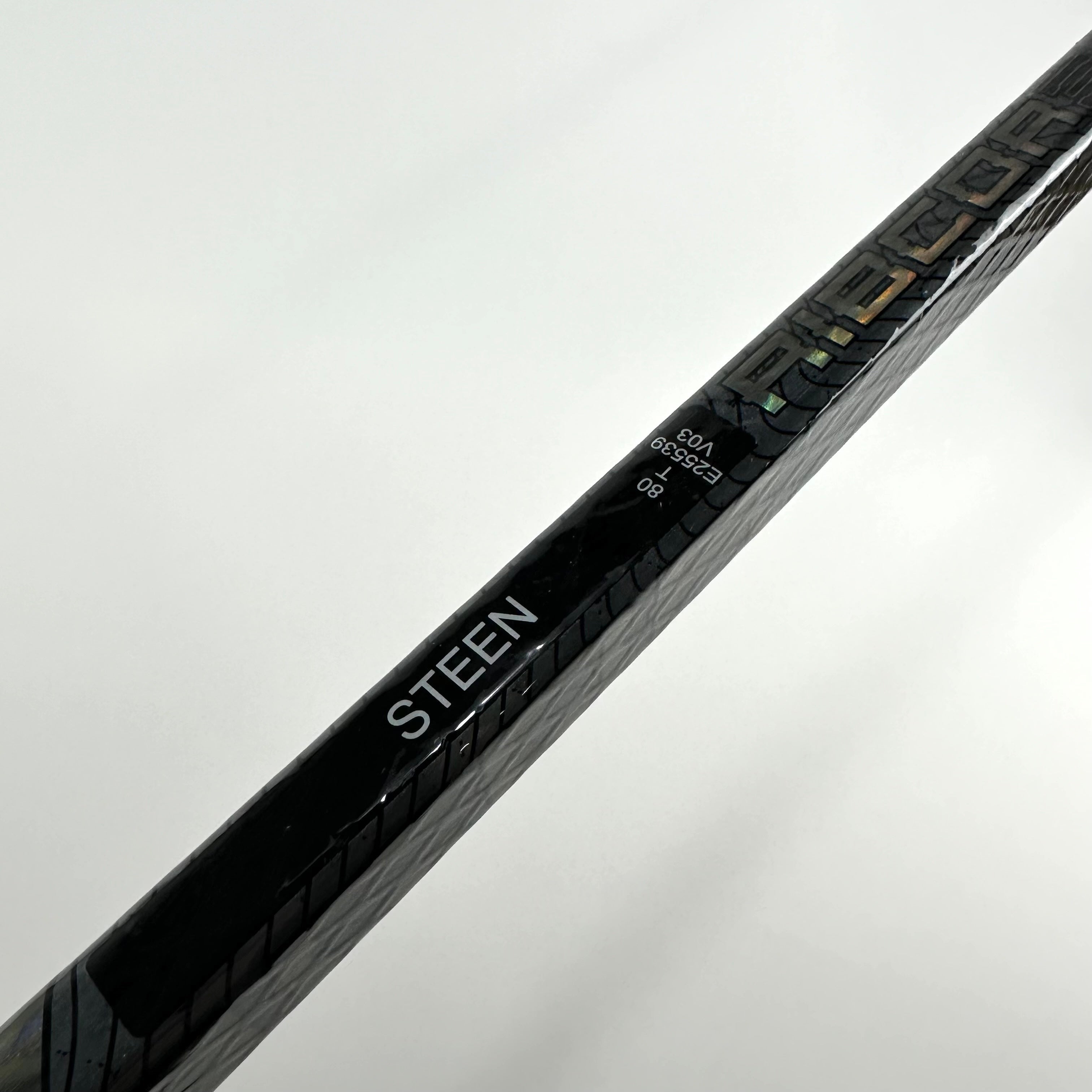 New Right CCM Ribcore Trigger 6 Pro | 80 Flex P28 Curve Grip | Steen | C187