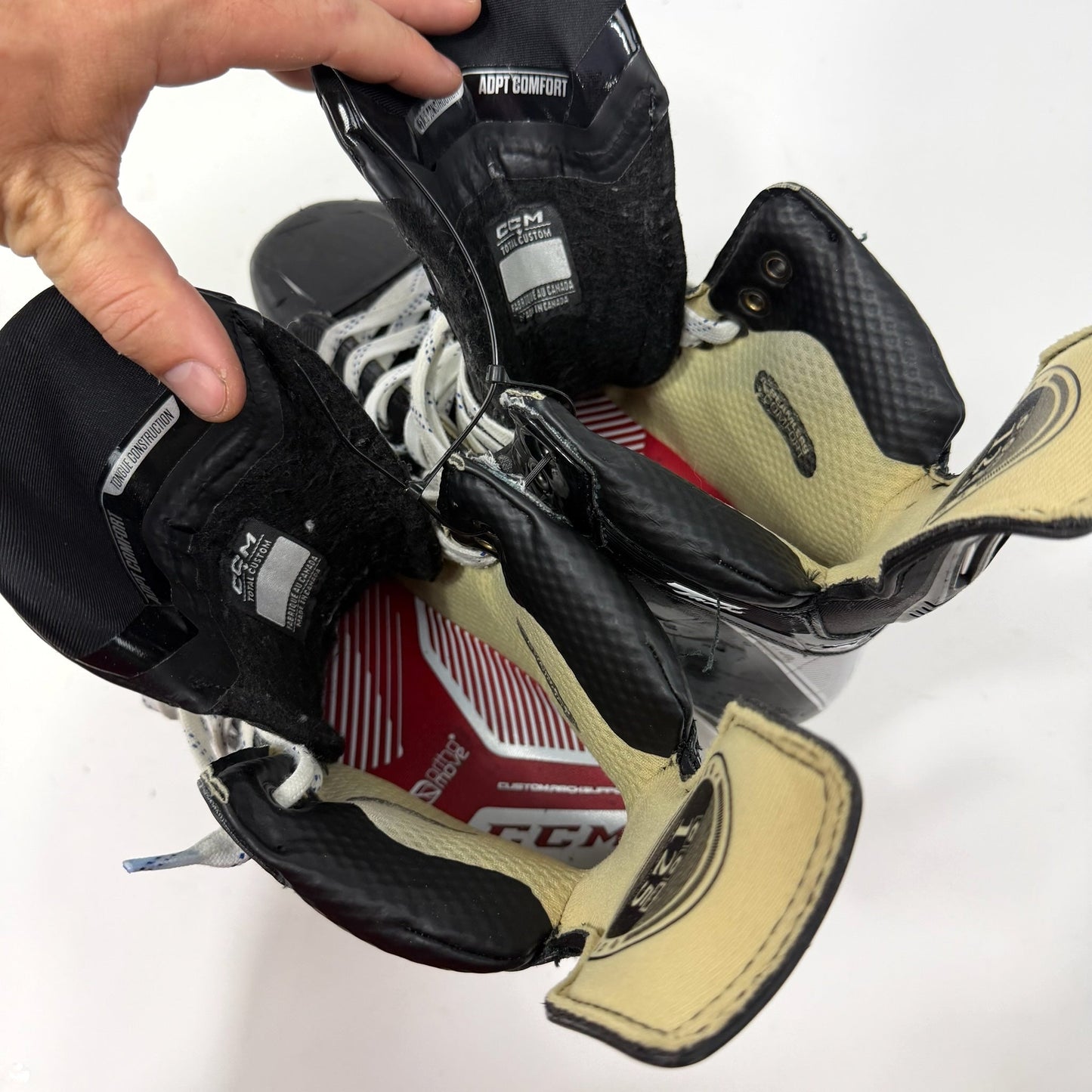 Used CCM Tacks 652 Skates | Size 9 1/4 D | AB689