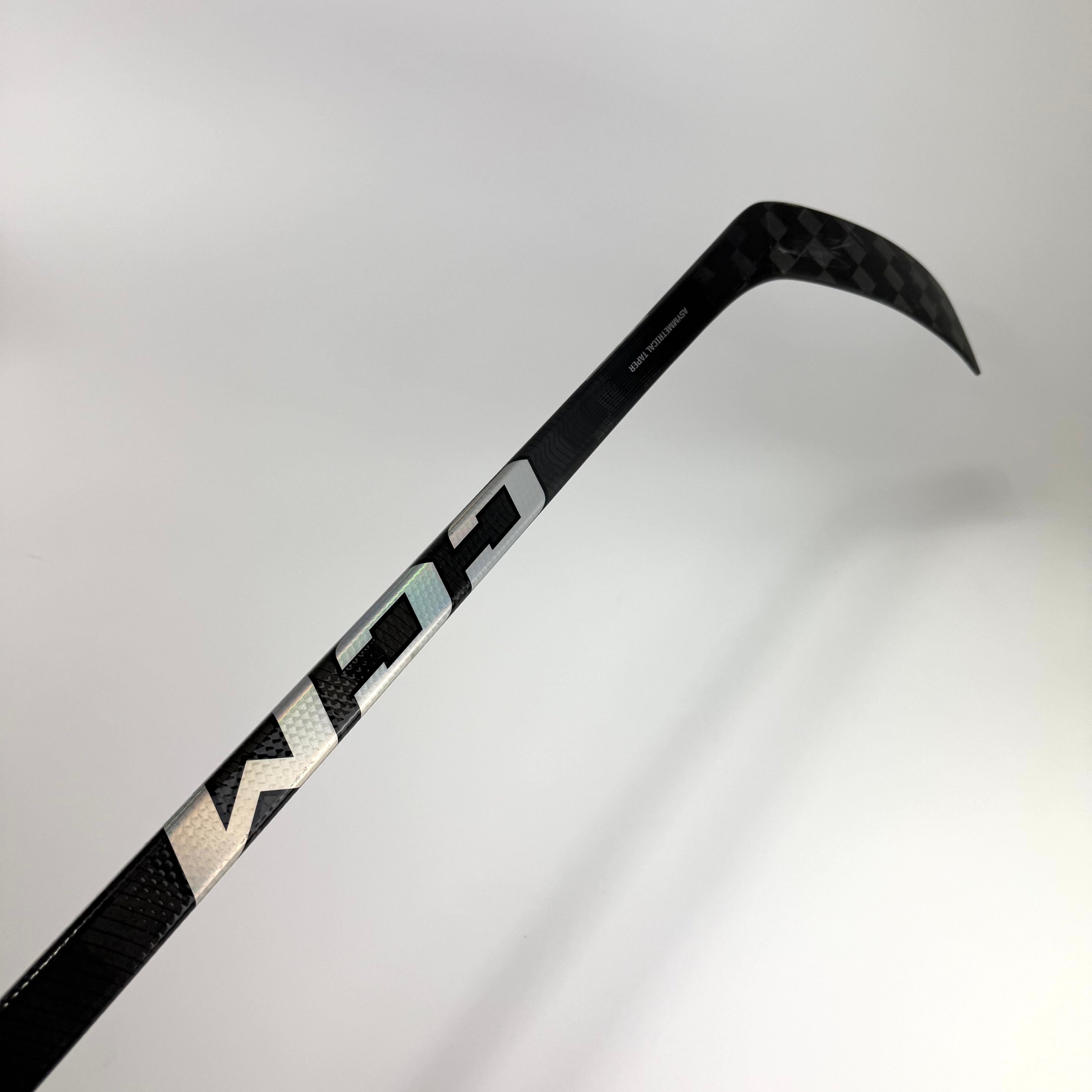 New Left CCM Ribcor Trigger 8 Pro | 90 Flex P28 Curve Grip | R268 - Top Flight Hockey
