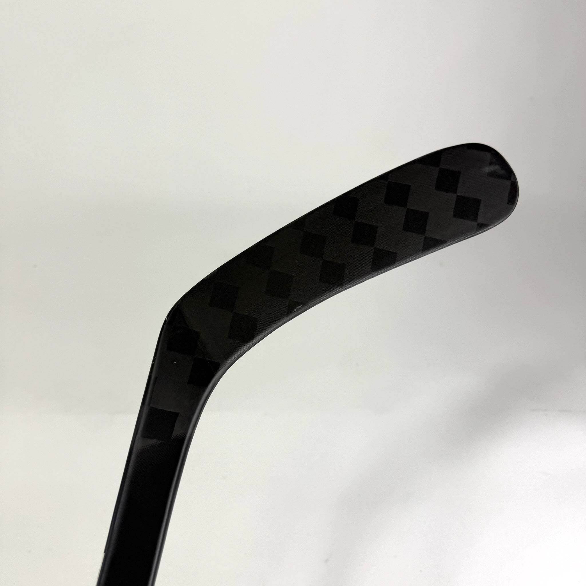 New Right Black CCM Jetspeed FT8 Pro | 55 Flex P92 Curve Grip | E600 - Top Flight Hockey