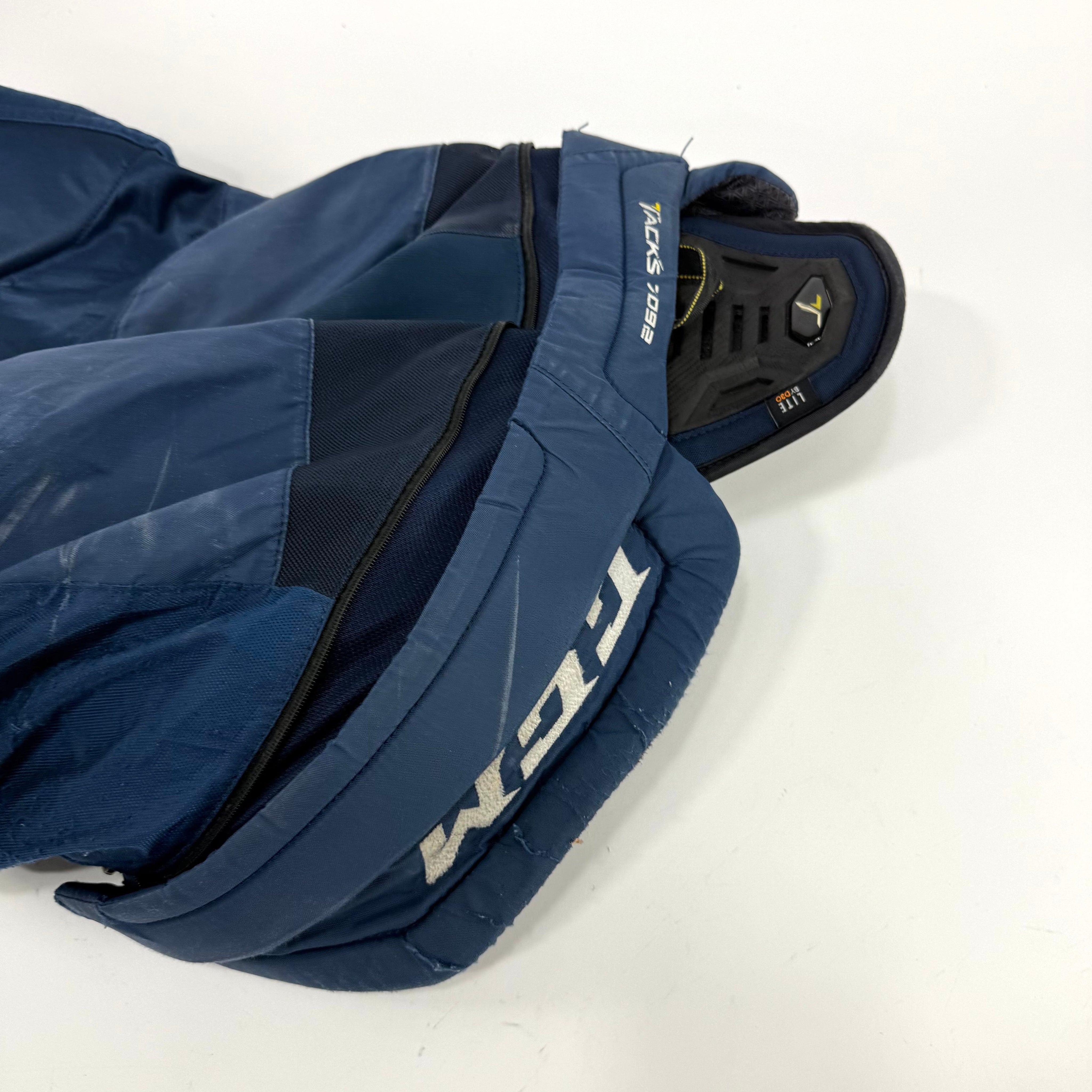 Used Navy CCM Tacks 7092 Pants | Sr L | K302 - Top Flight Hockey