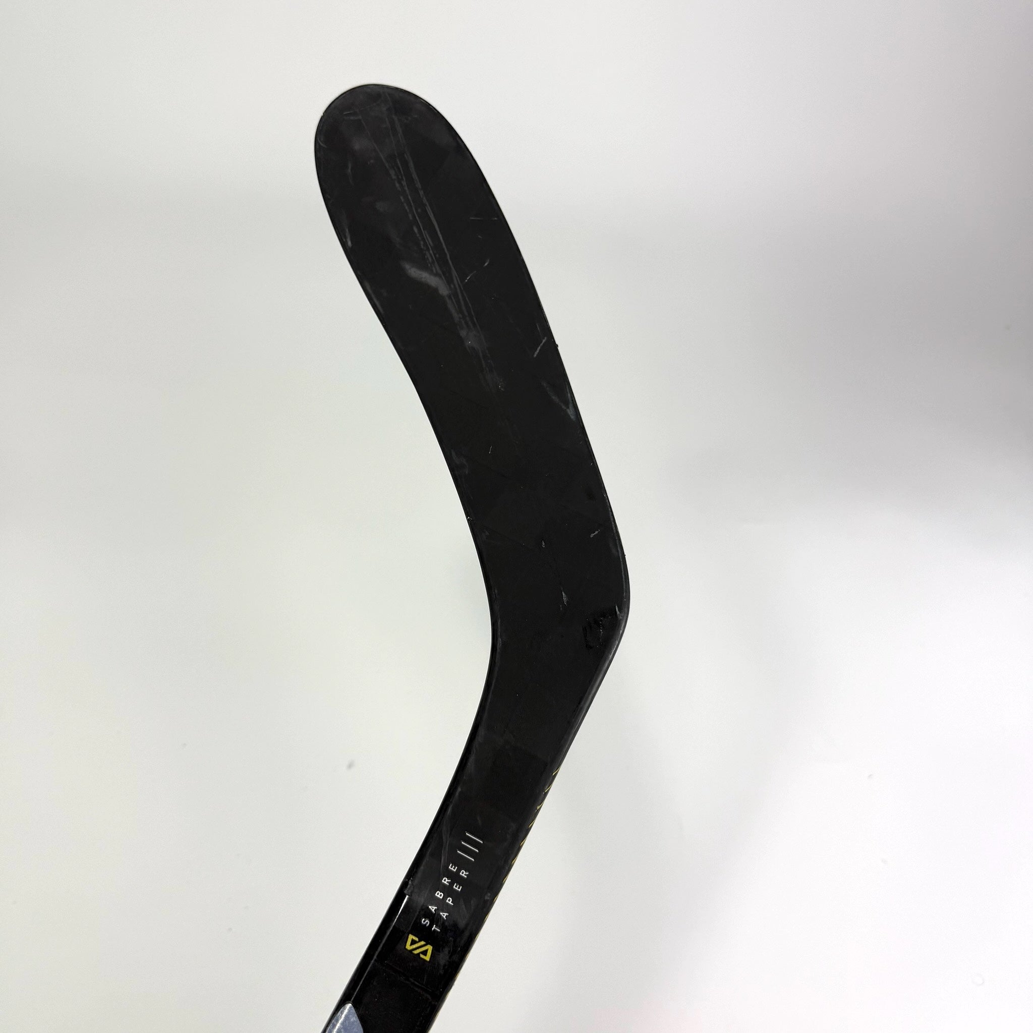 Used Left Yellow Warrior Alpha LX2 Pro | 85 Flex P28 Curve Grip | F362 - Top Flight Hockey