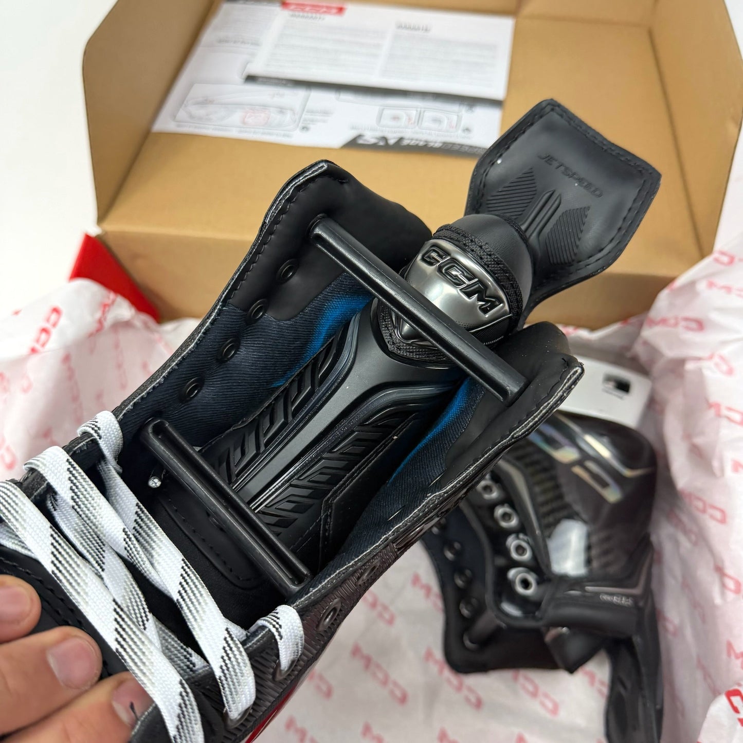 Brand New Total Custom CCM Jetspeed FT8 Pro Skates - Size 4.5 - Regular