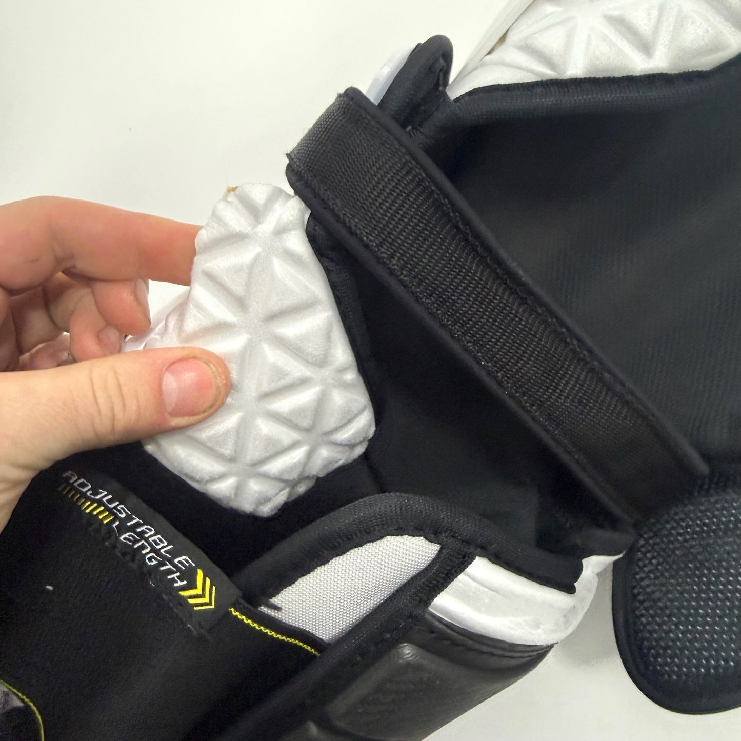 Used CCM Tacks Pro Shin Guards | 16" | BH287