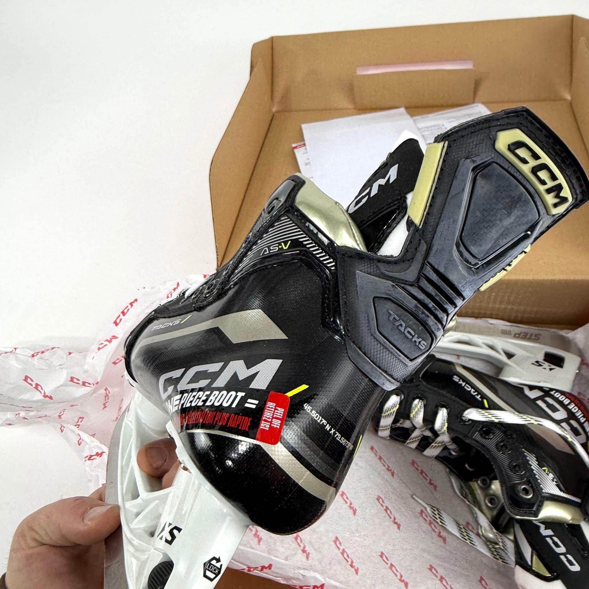 Brand New CCM Super Tacks AS-V Skates | Junior Size 1.5 Regular - #J727 - Top Flight Hockey