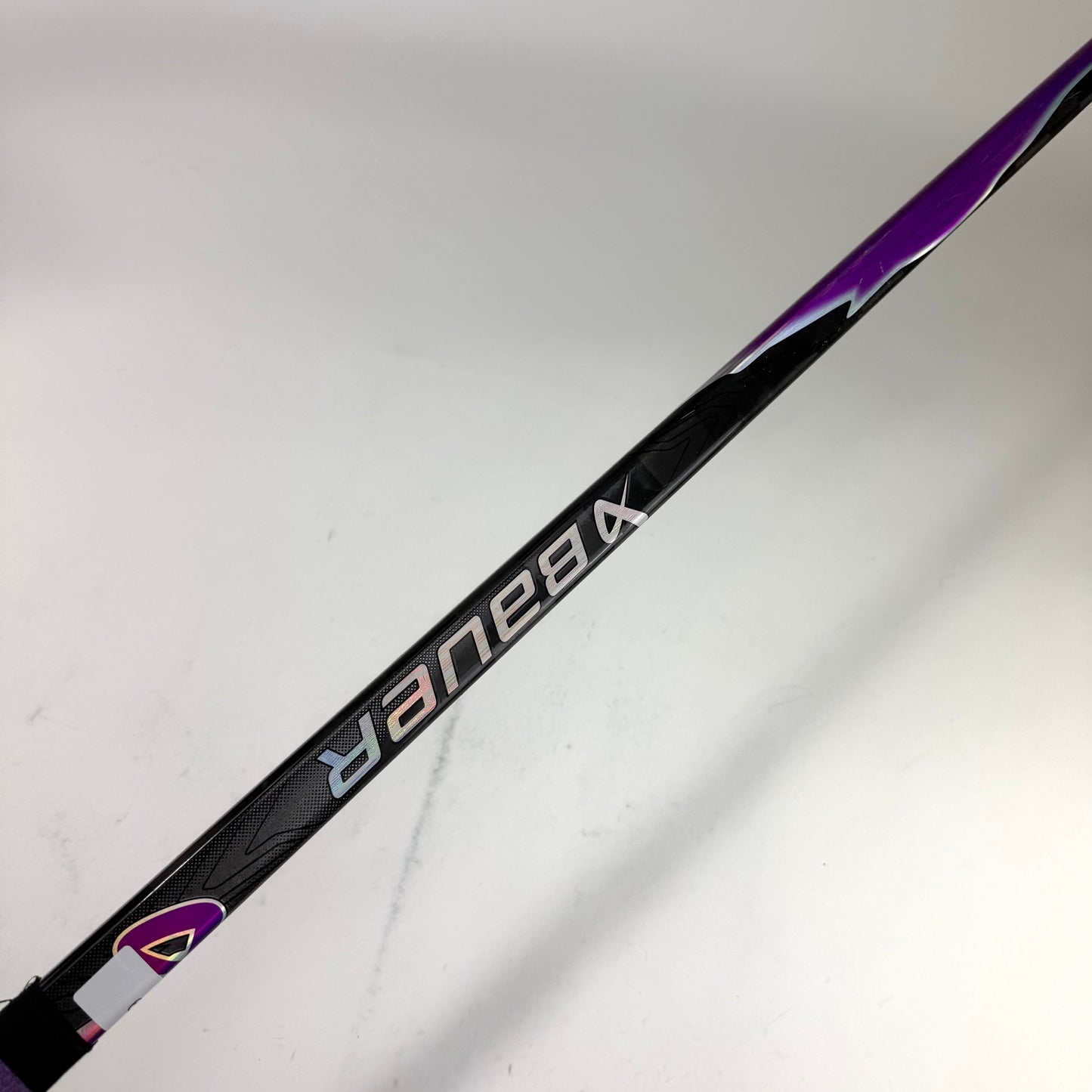 Used Left Purple Vapor Flylite | 82 Flex P28M Curve Grip | J459 - Top Flight Hockey