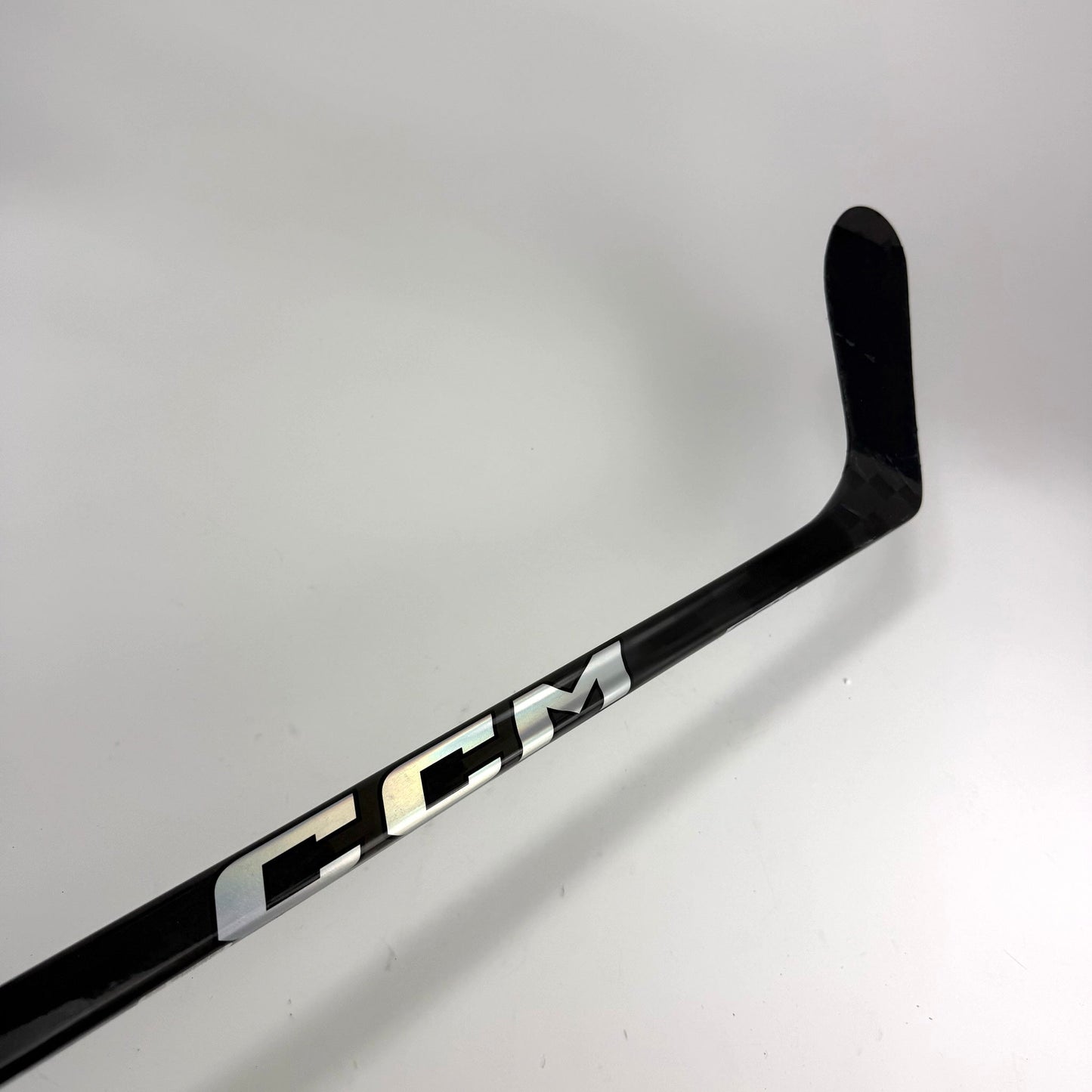 Used Left CCM Jetspeed FT8 Pro | 85 Flex P28 Curve Grip | J753 - Top Flight Hockey