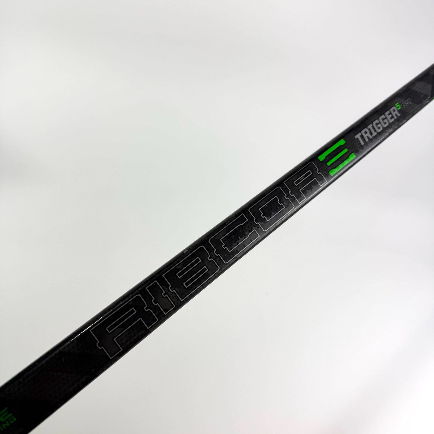 Used Left CCM Ribcor Trigger 5 Pro | 90 Flex P28M Curve Grip | E437 - Top Flight Hockey