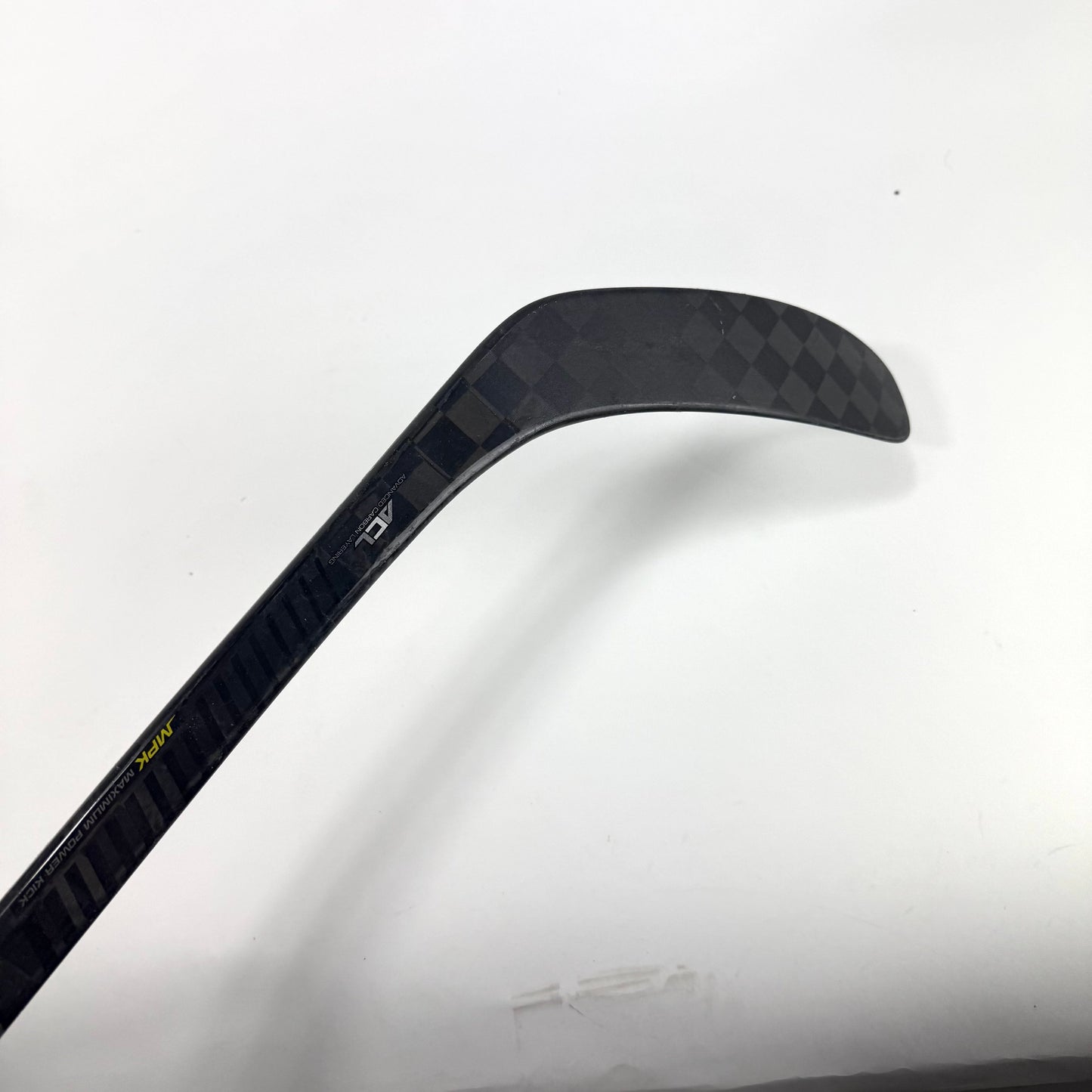Broken Caggiula Bauer Supreme 2S Pro | CH25