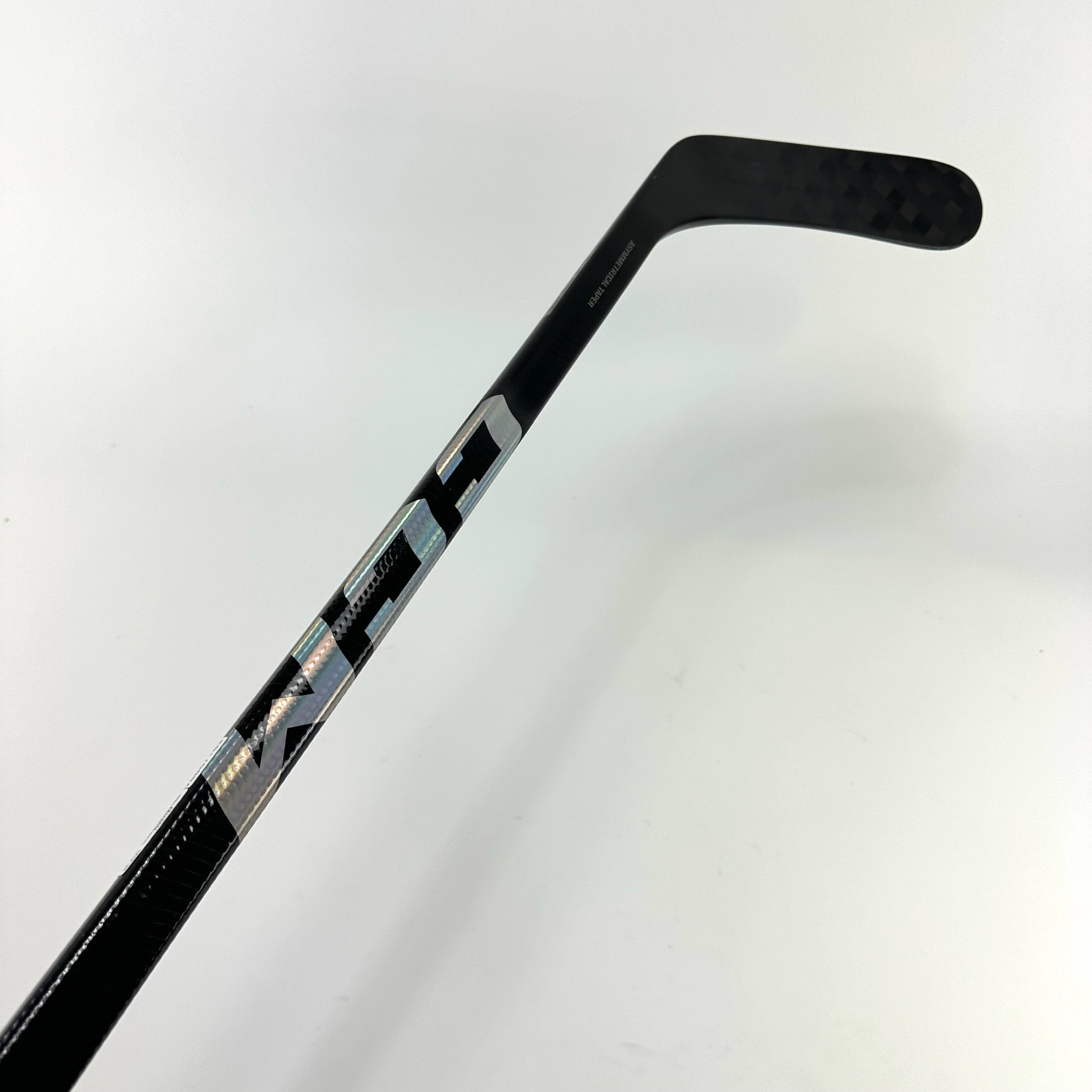 New Right CCM Trigger 8 Pro | 80 Flex Custom Curve Grip | Chaffee | K137