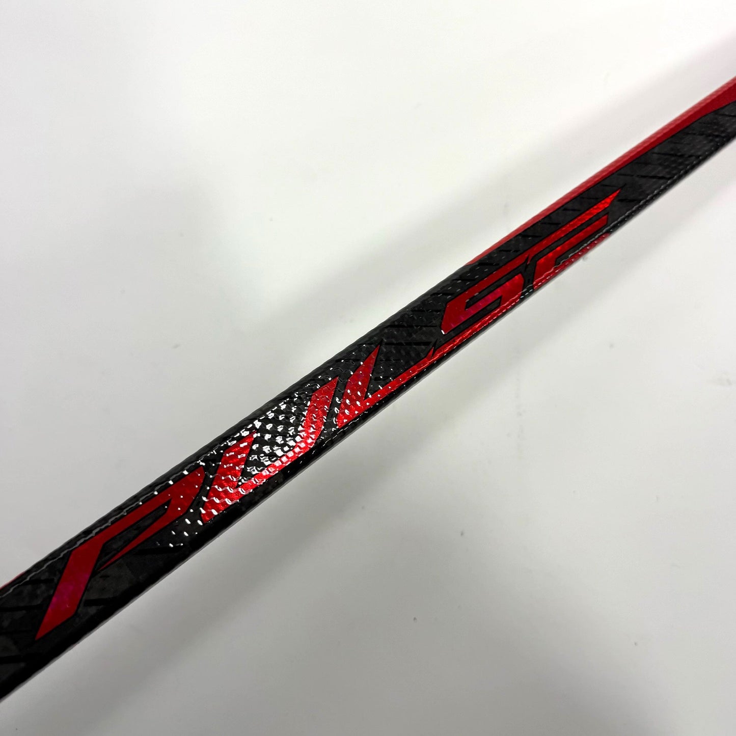 Used Left Red Bauer Pulse | 87 Flex P28 Curve Grip | Matt Gryzelcyk | BH144