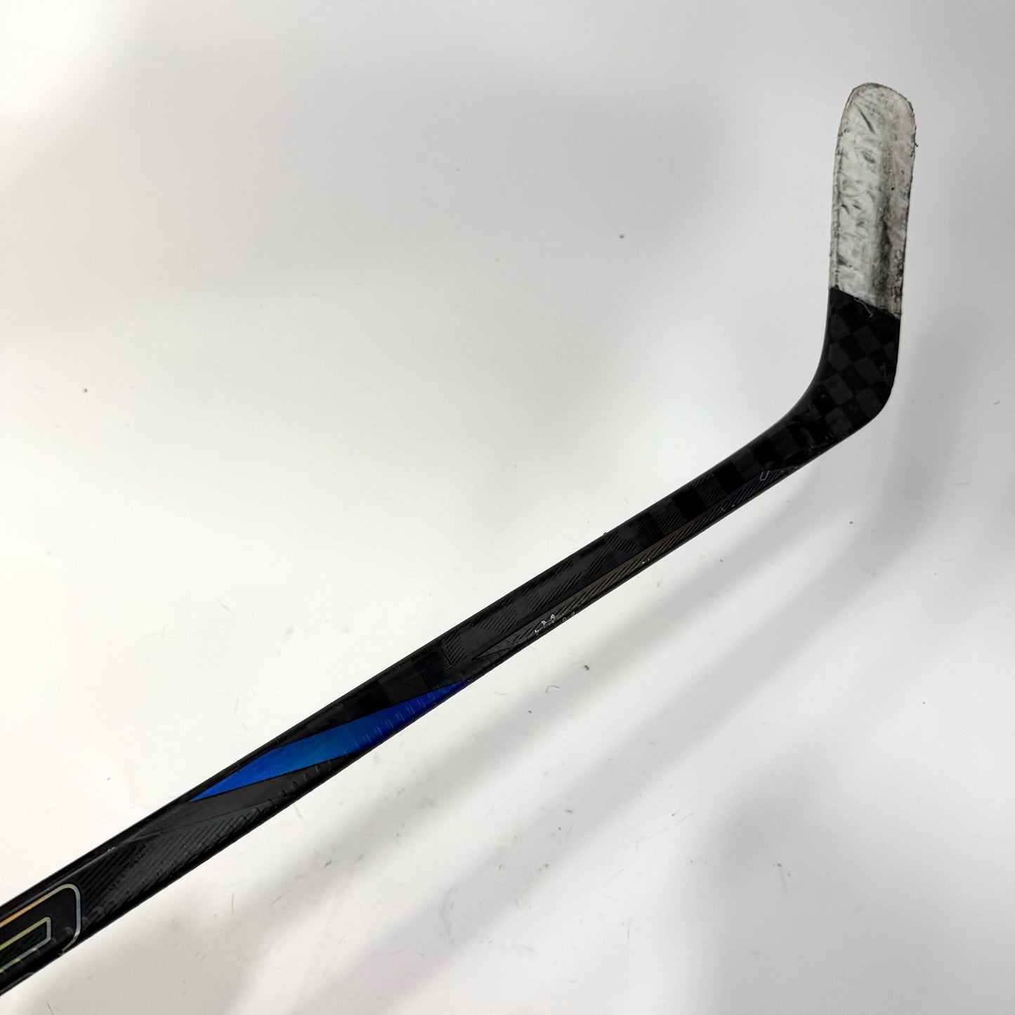 Used Left Blue/Red Bauer Nexus Tracer | 55 Flex P88 Curve Grip | AB693