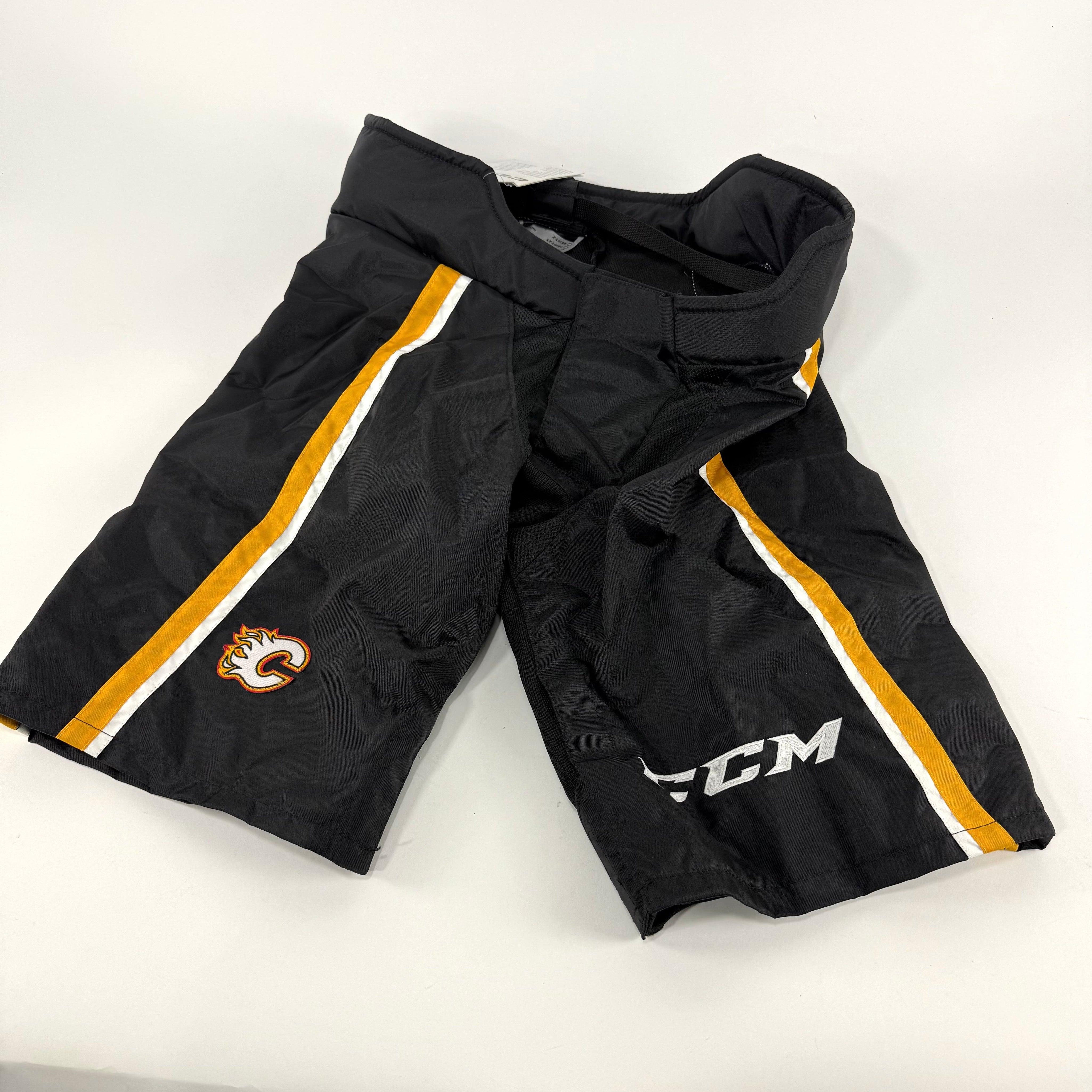 New Black Calgary Flames CCM PP90 Shell | L +2 - Top Flight Hockey