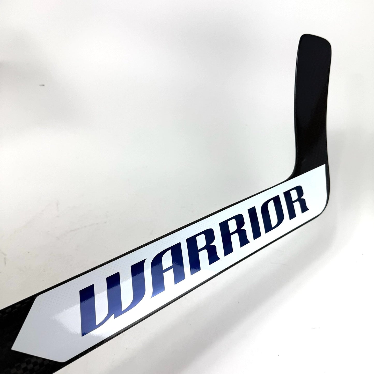 New Regular White/Navy Warrior Ritual V4 Goalie Stick | 25.5" Paddle W31 Curve | R303