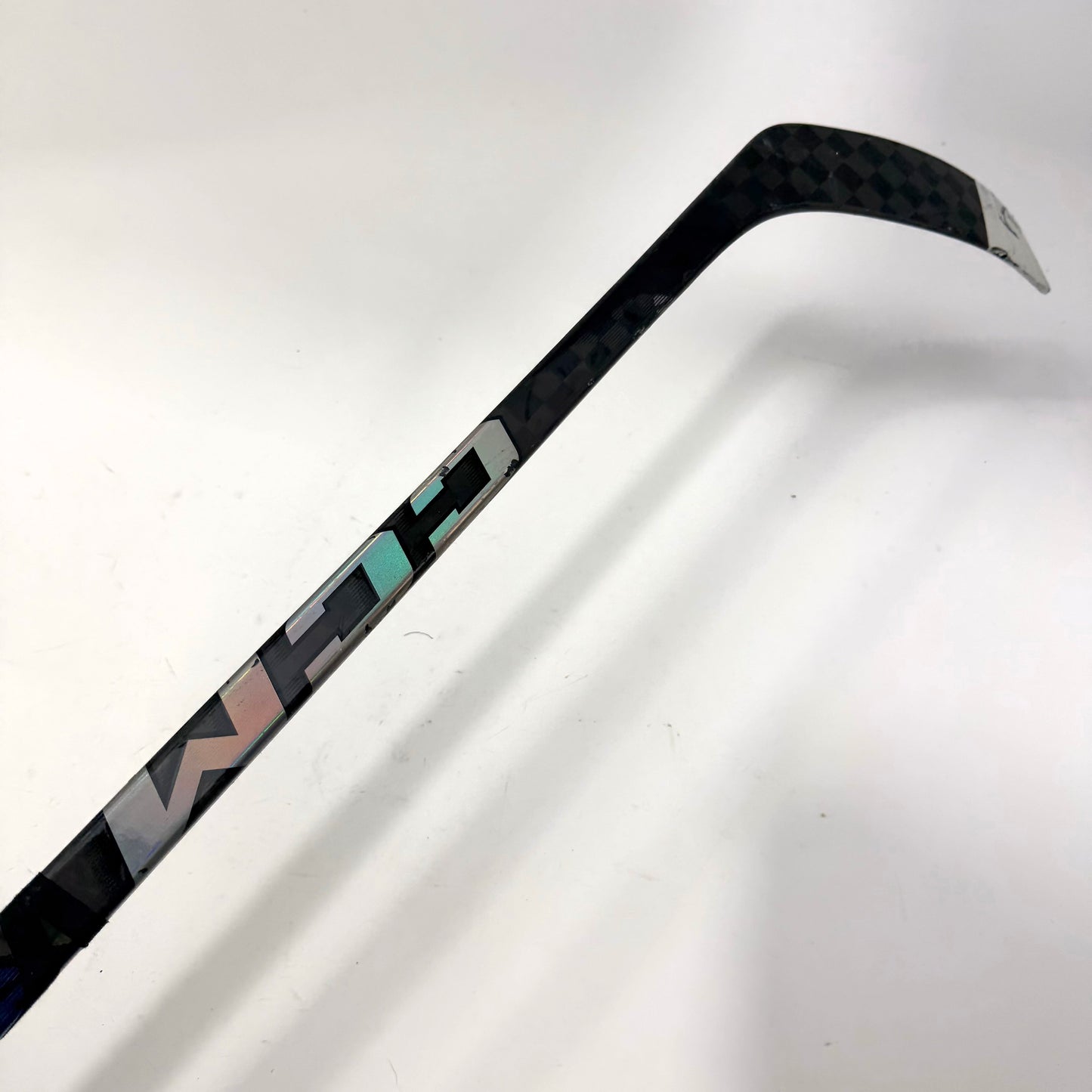 Used Left Blue CCM Jetspeed FT7 Pro | 80 Flex P28M Curve Grip | F364