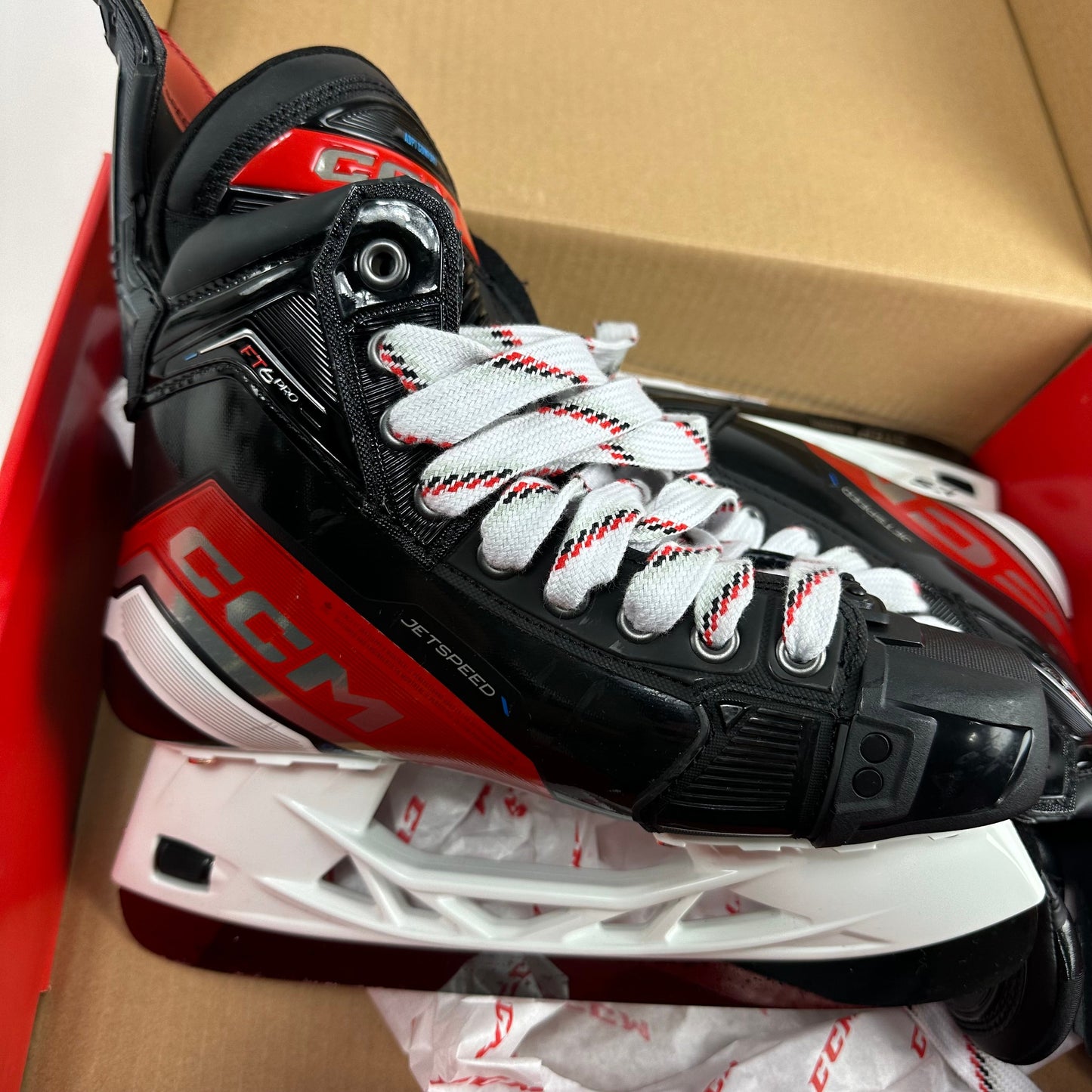 Brand New CCM FT6 Pro Hockey Skates - Size 5 Tapered - #K15 - Top Flight Hockey