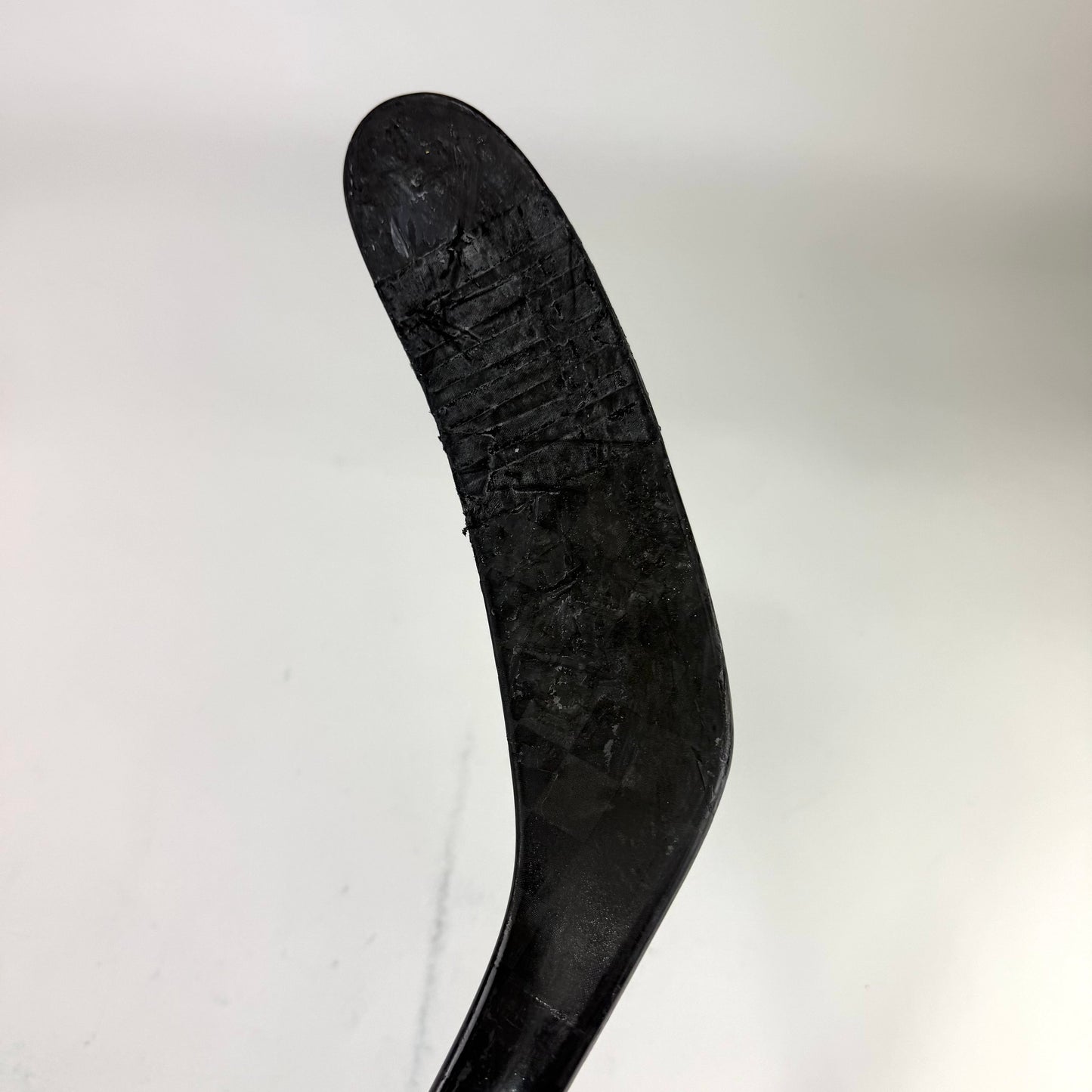 Used Left Purple Vapor Flylite | 82 Flex P28M Curve Grip | J459 - Top Flight Hockey