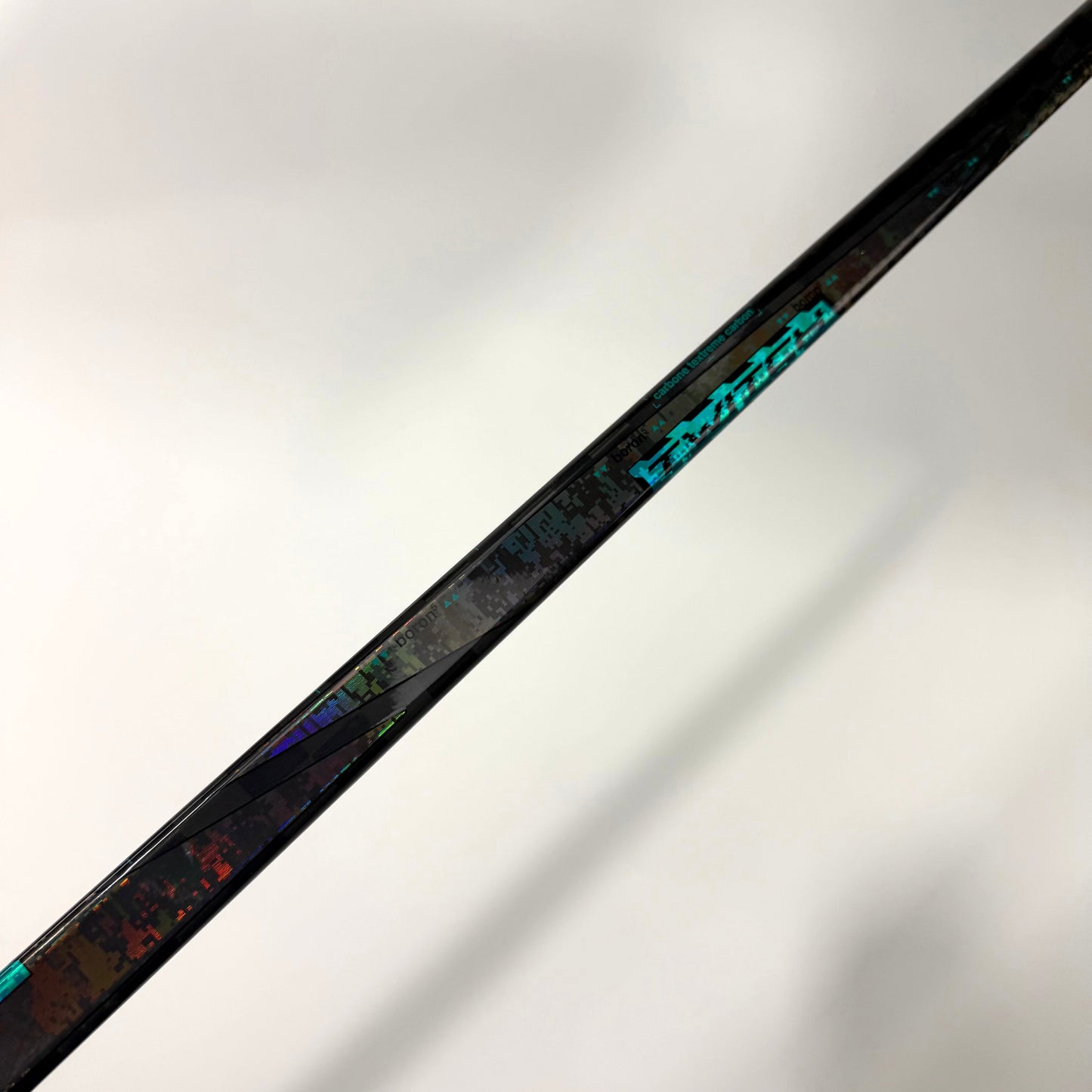 Used Left Bauer Twitch | 87 Flex P28 Curve Grip | AB719