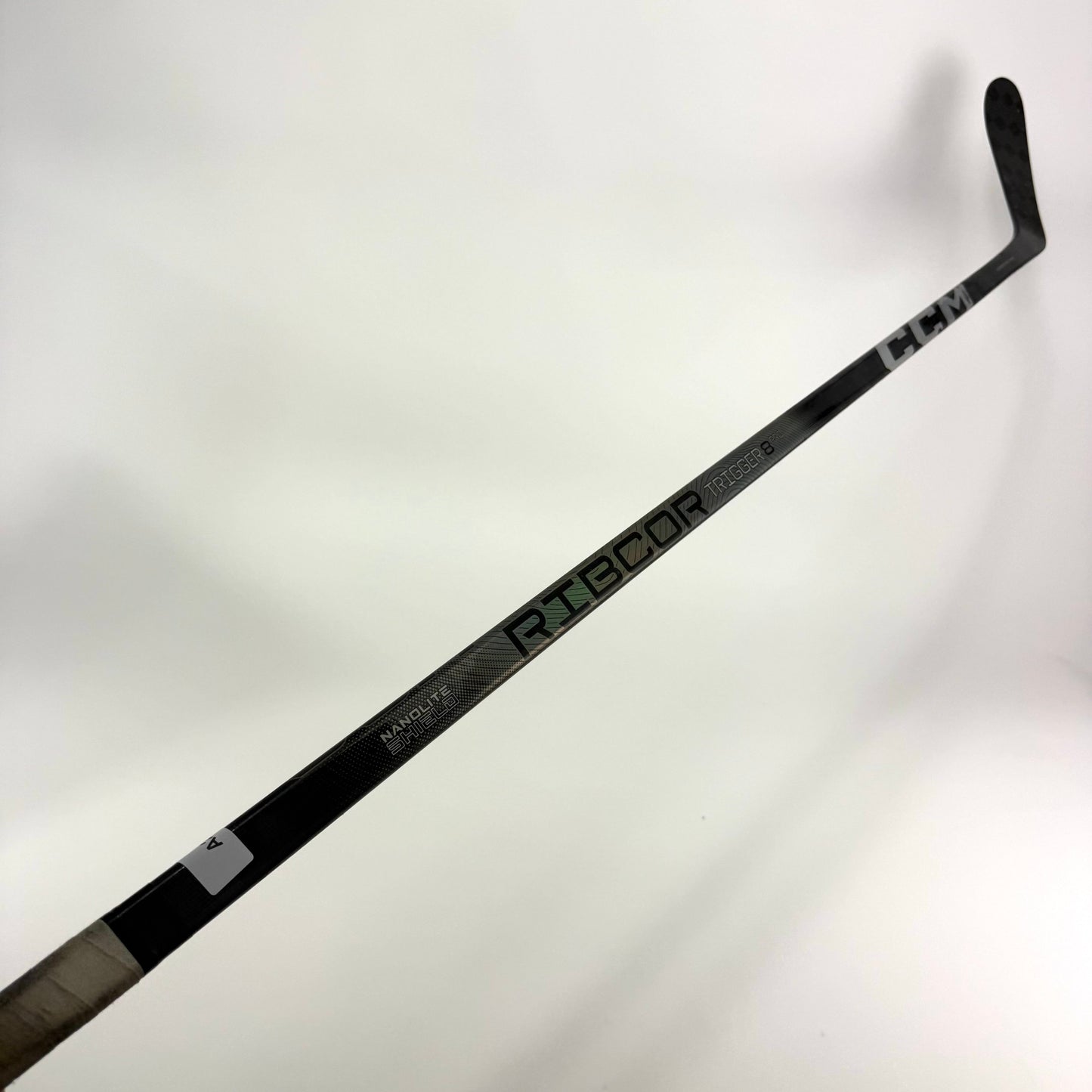 Used Left CCM Ribcor Trigger 8 Pro | 80 Flex P28 Curve Grip | A217 - Top Flight Hockey